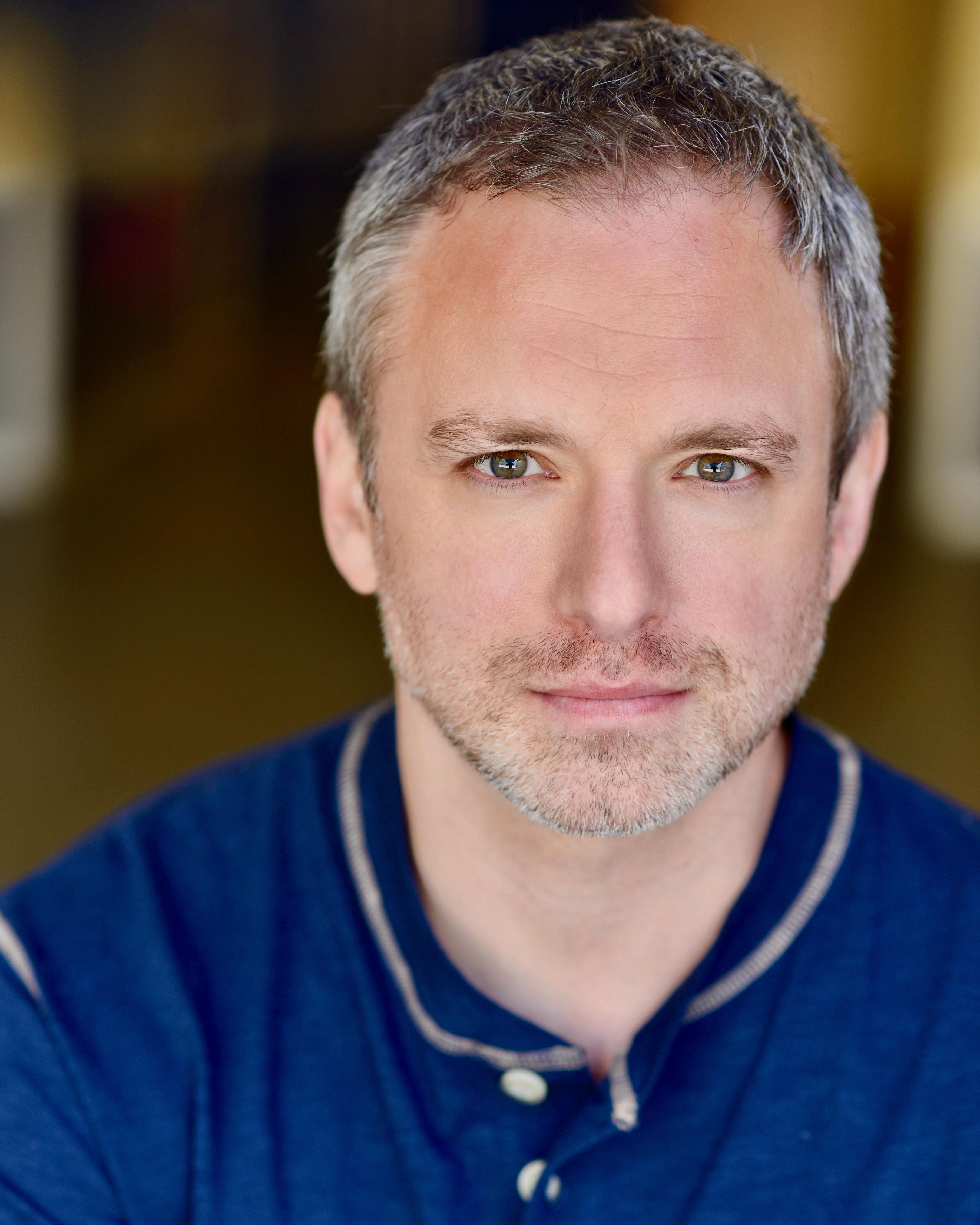 actor Josh Henry large photo