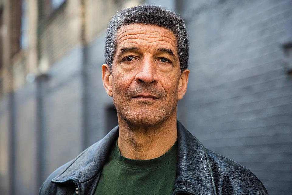 actor Paul De La Rosa large photo