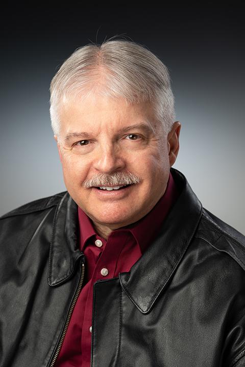 actor Russell G. Voelker large photo