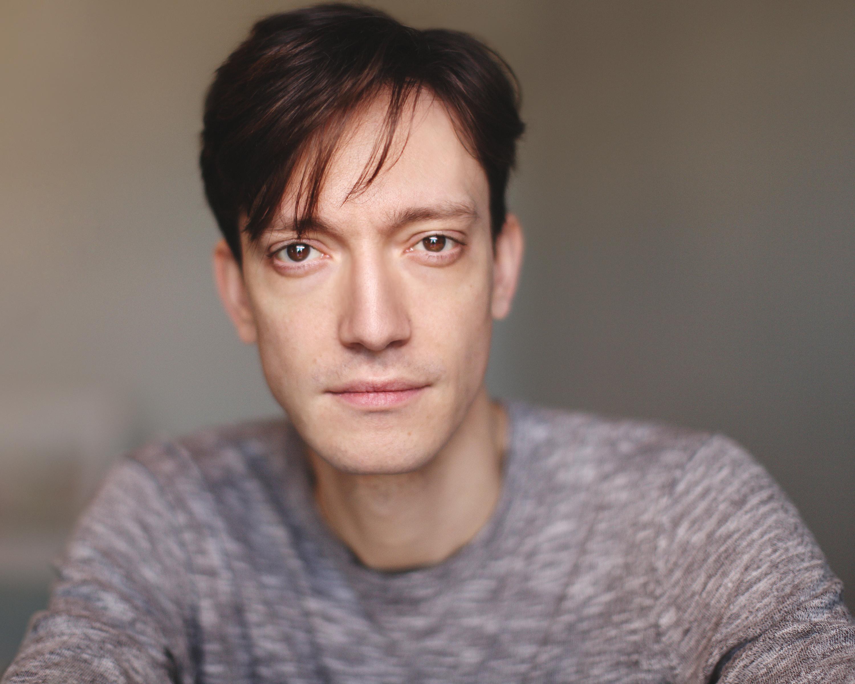 actor Colin Chapin large photo