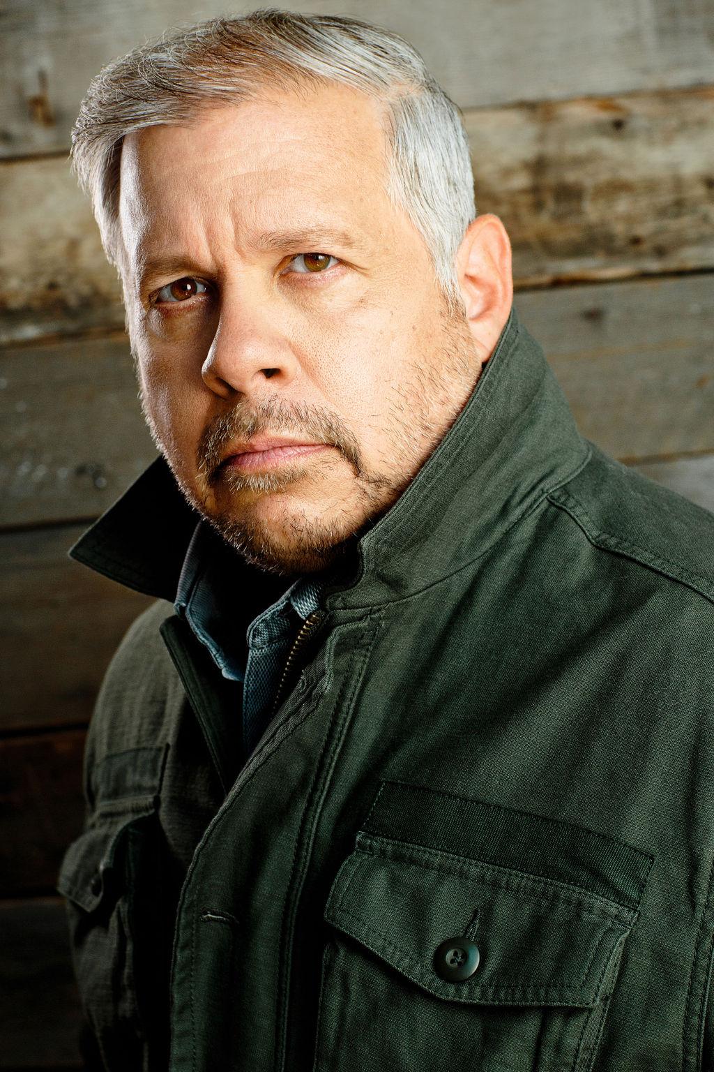 actor Mike Pusateri large photo