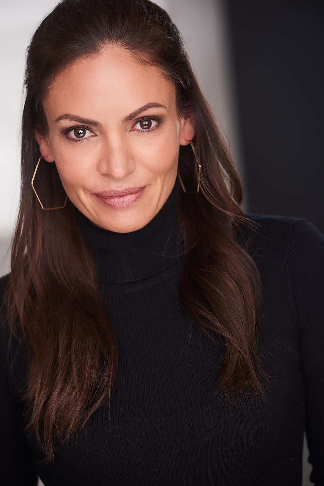 actor Sandra Luesse large photo