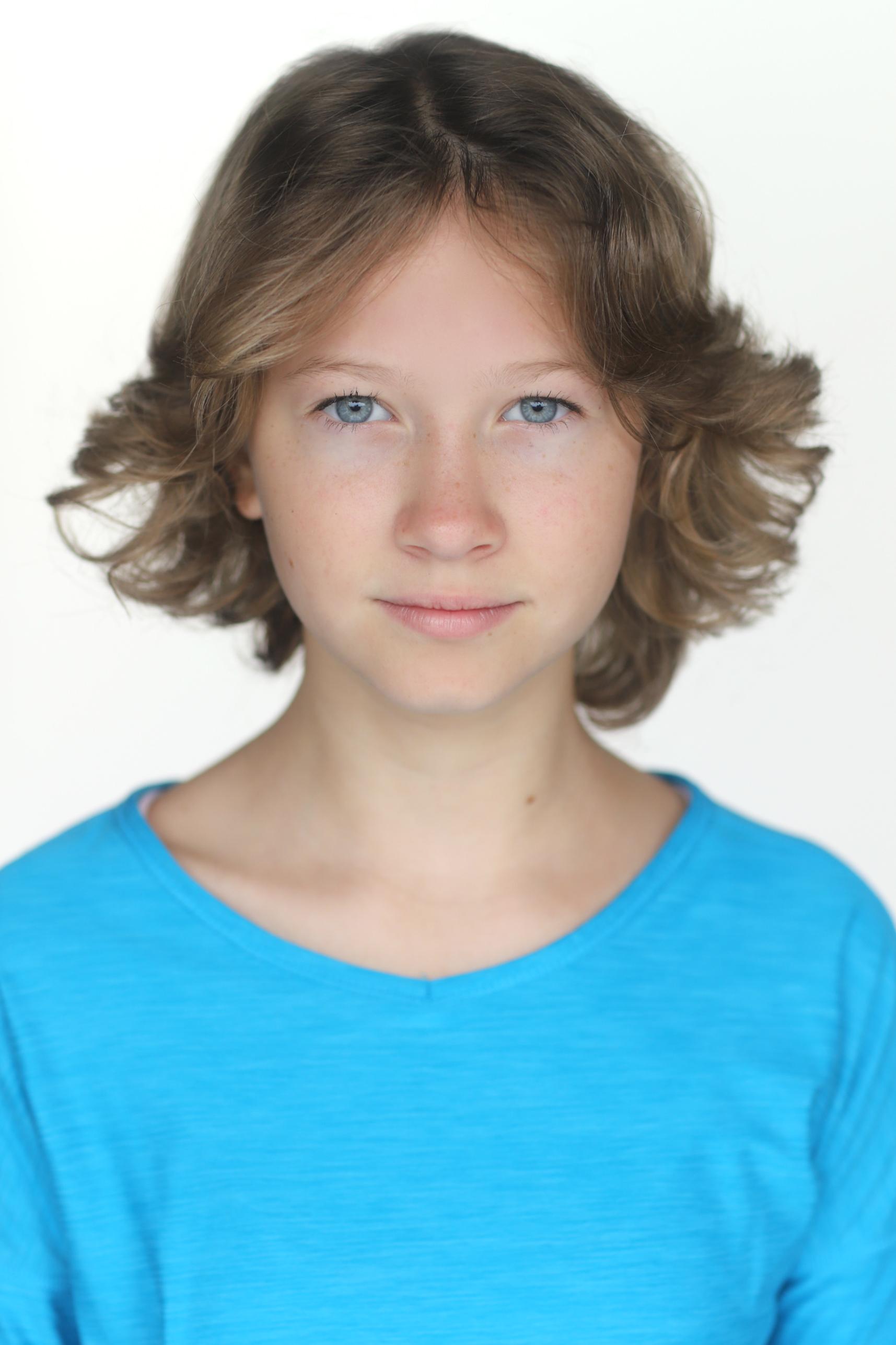 actor Natalya MacDonald-Risner large photo