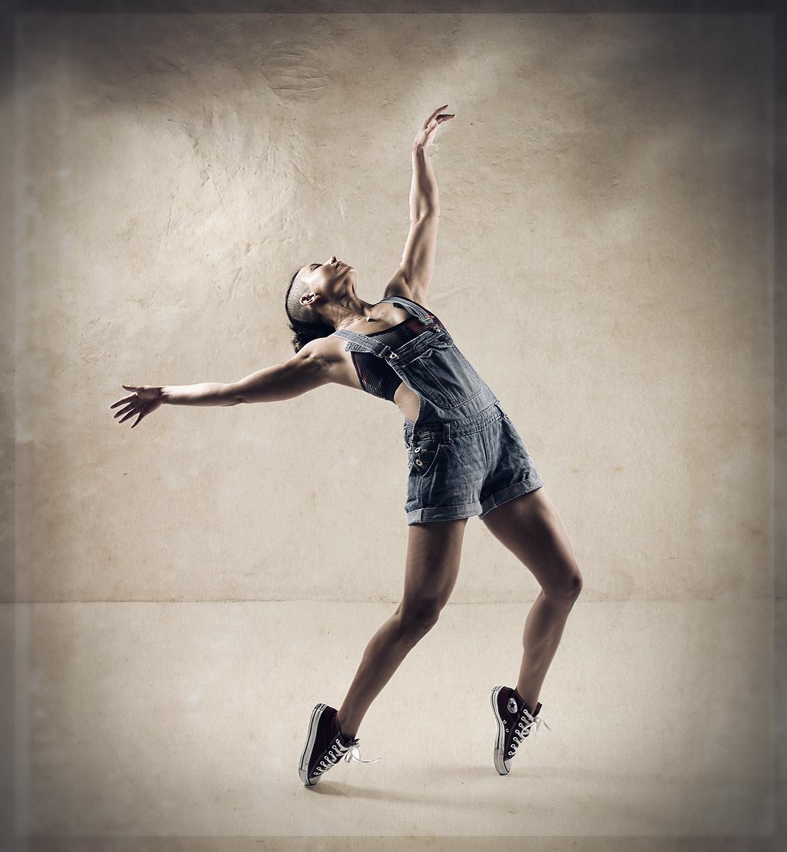 actor Joanne Batten large photo