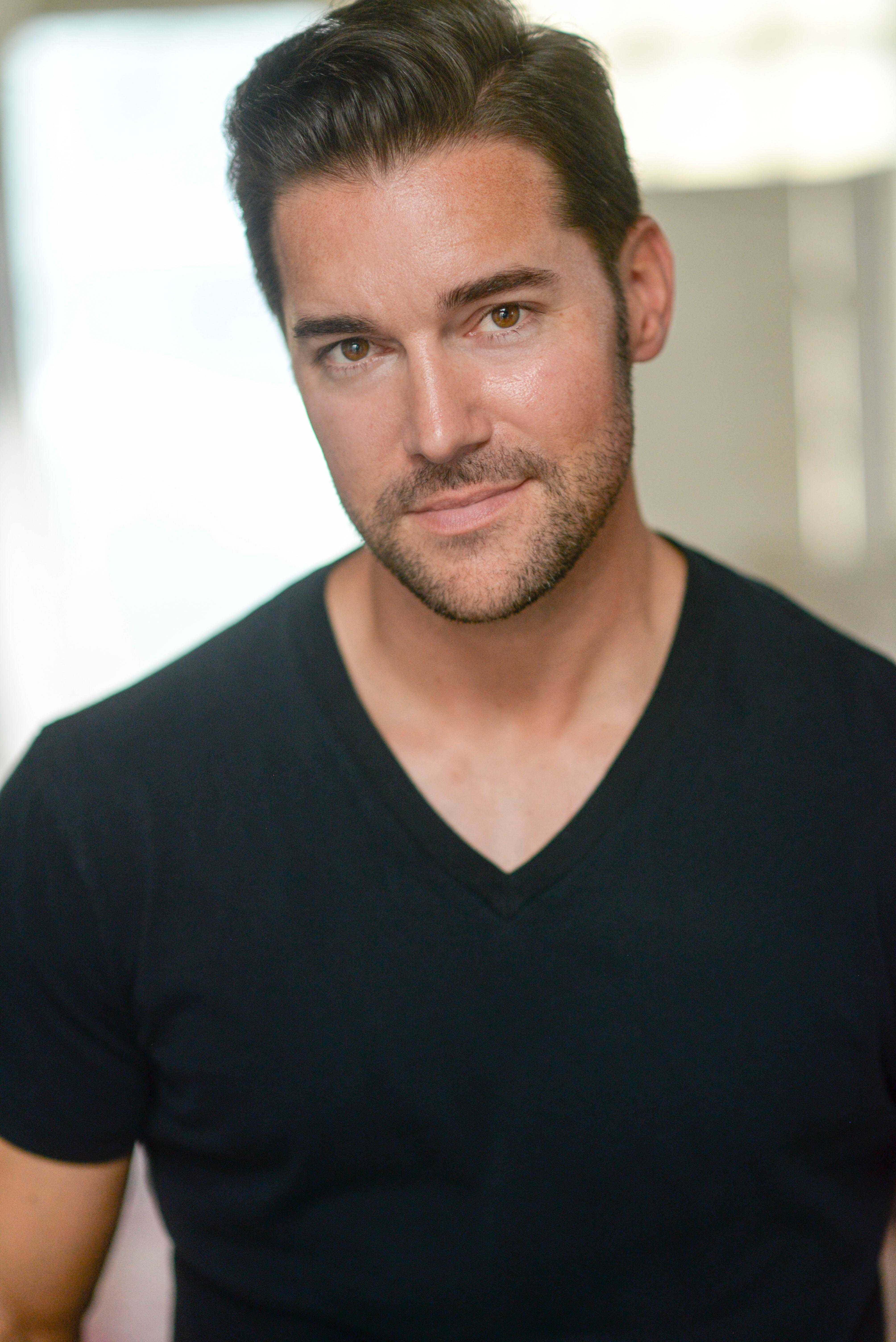 actor Eddie Nason large photo