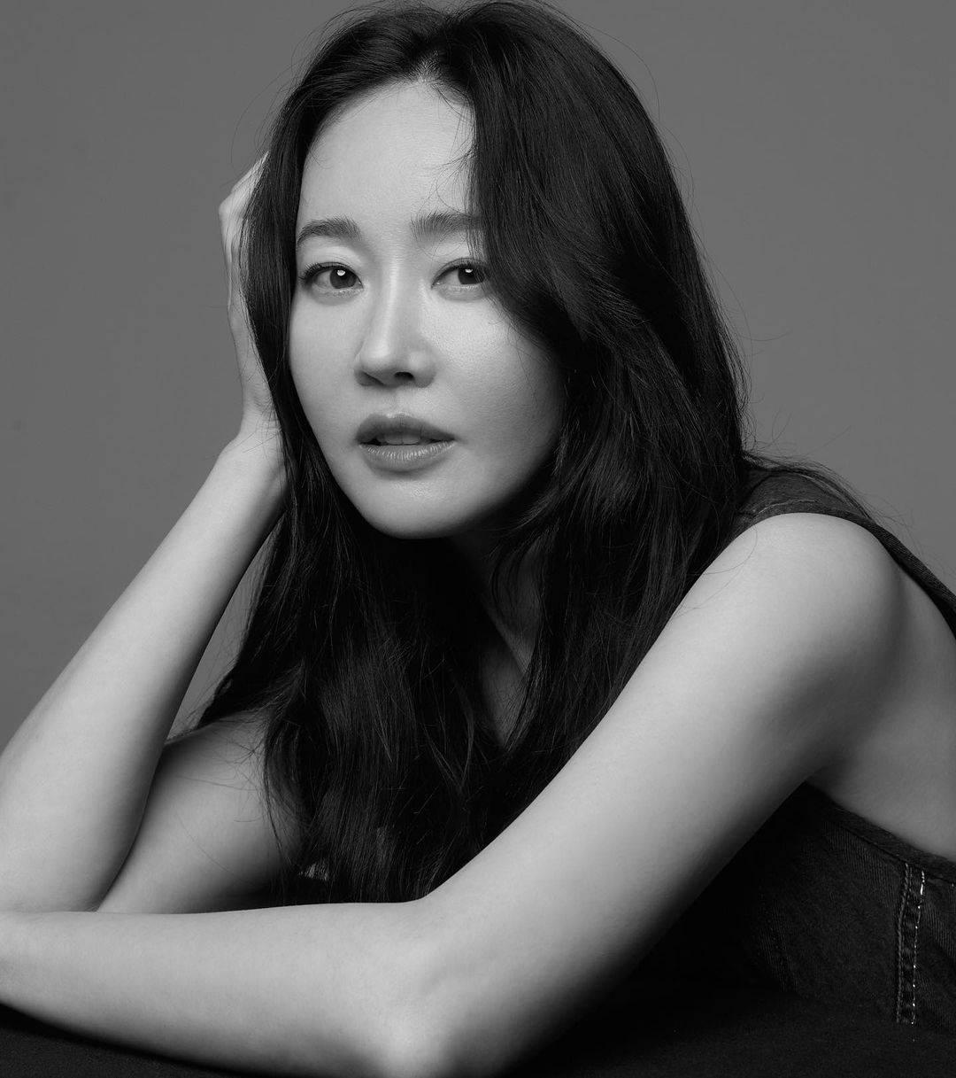 actor Uhm Ji-won large photo