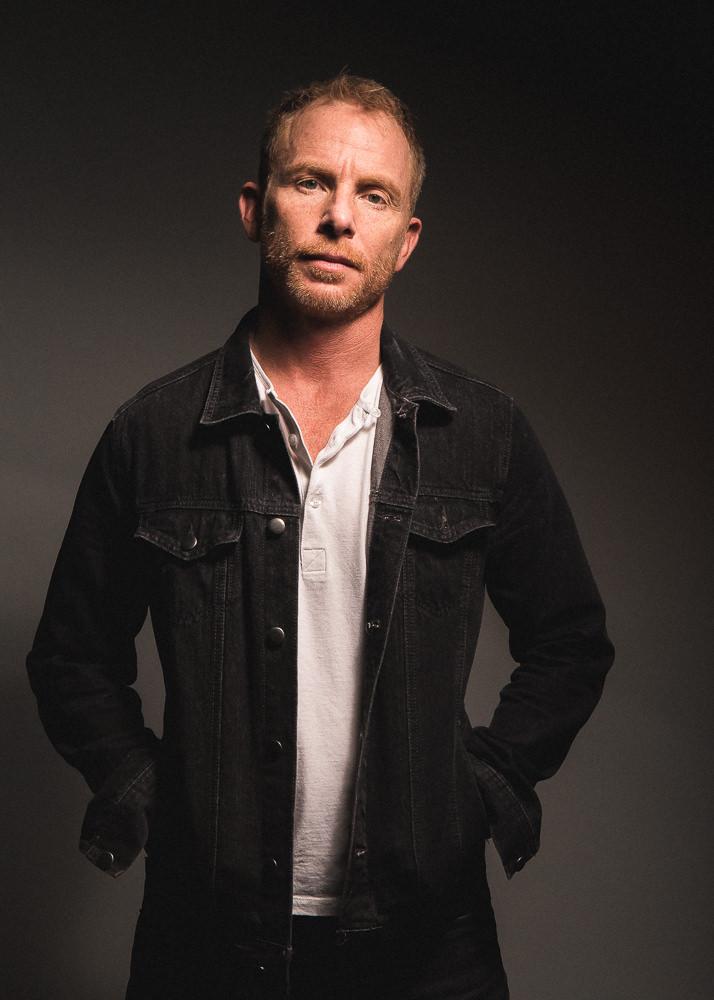 actor Dan Waller large photo