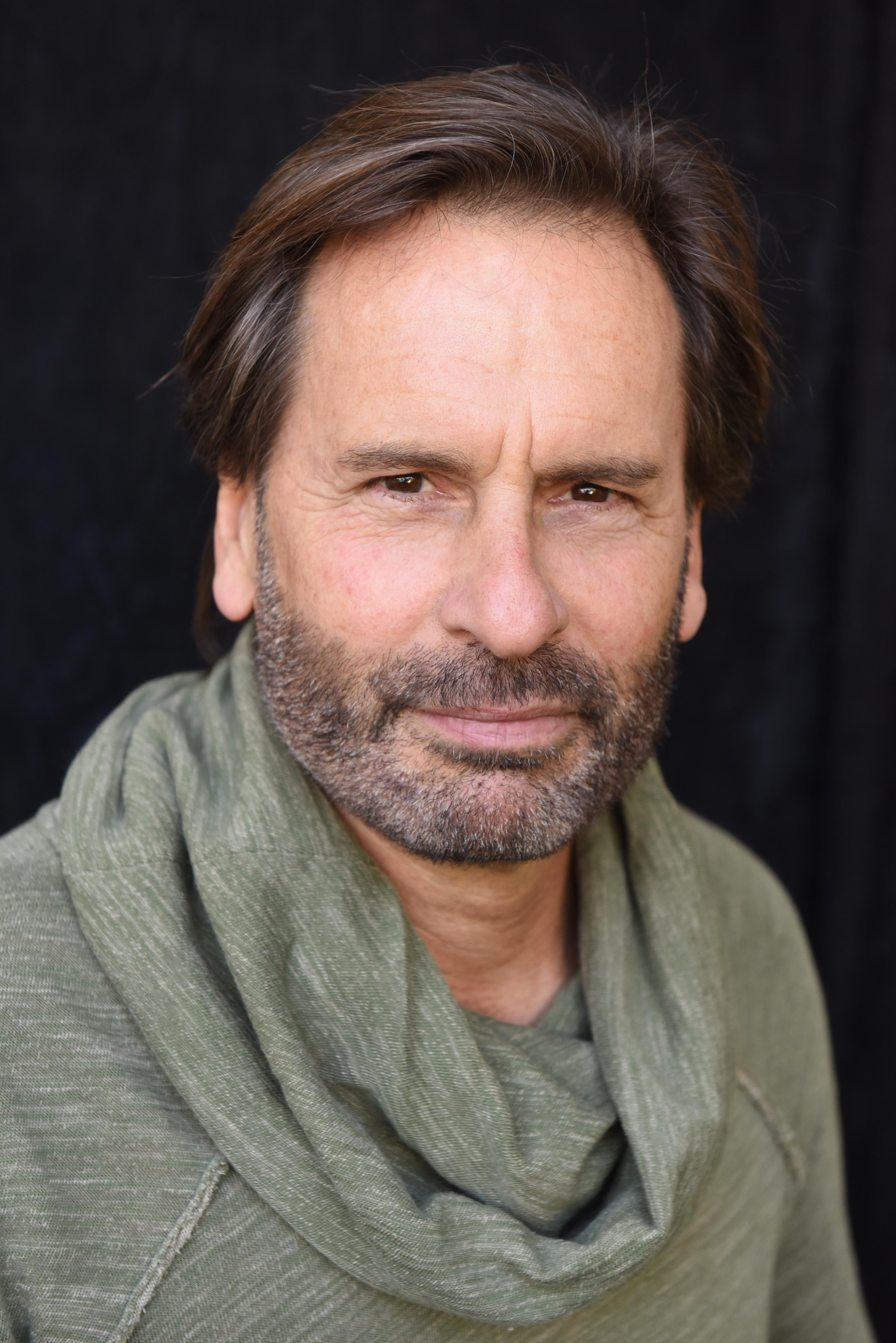 actor Jamie Donovan large photo