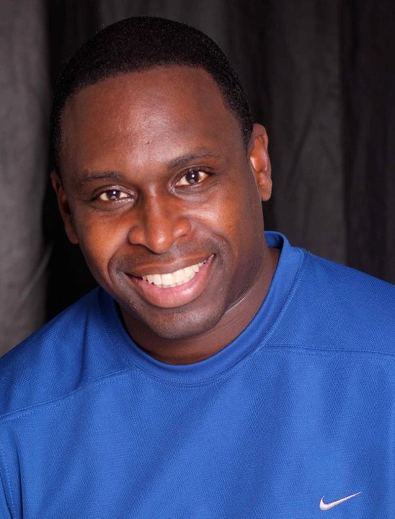 actor Derrick Simmons large photo