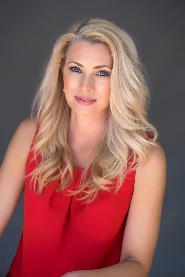 actor Laura Kohoot large photo