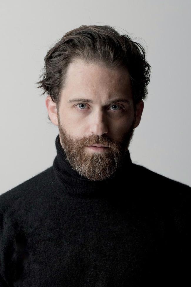 actor Tom Avni large photo