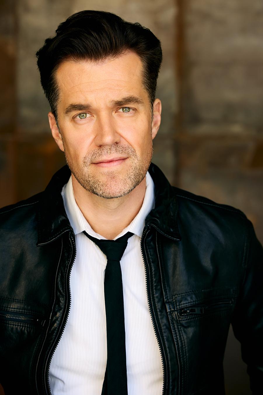 actor Yanni Walker large photo