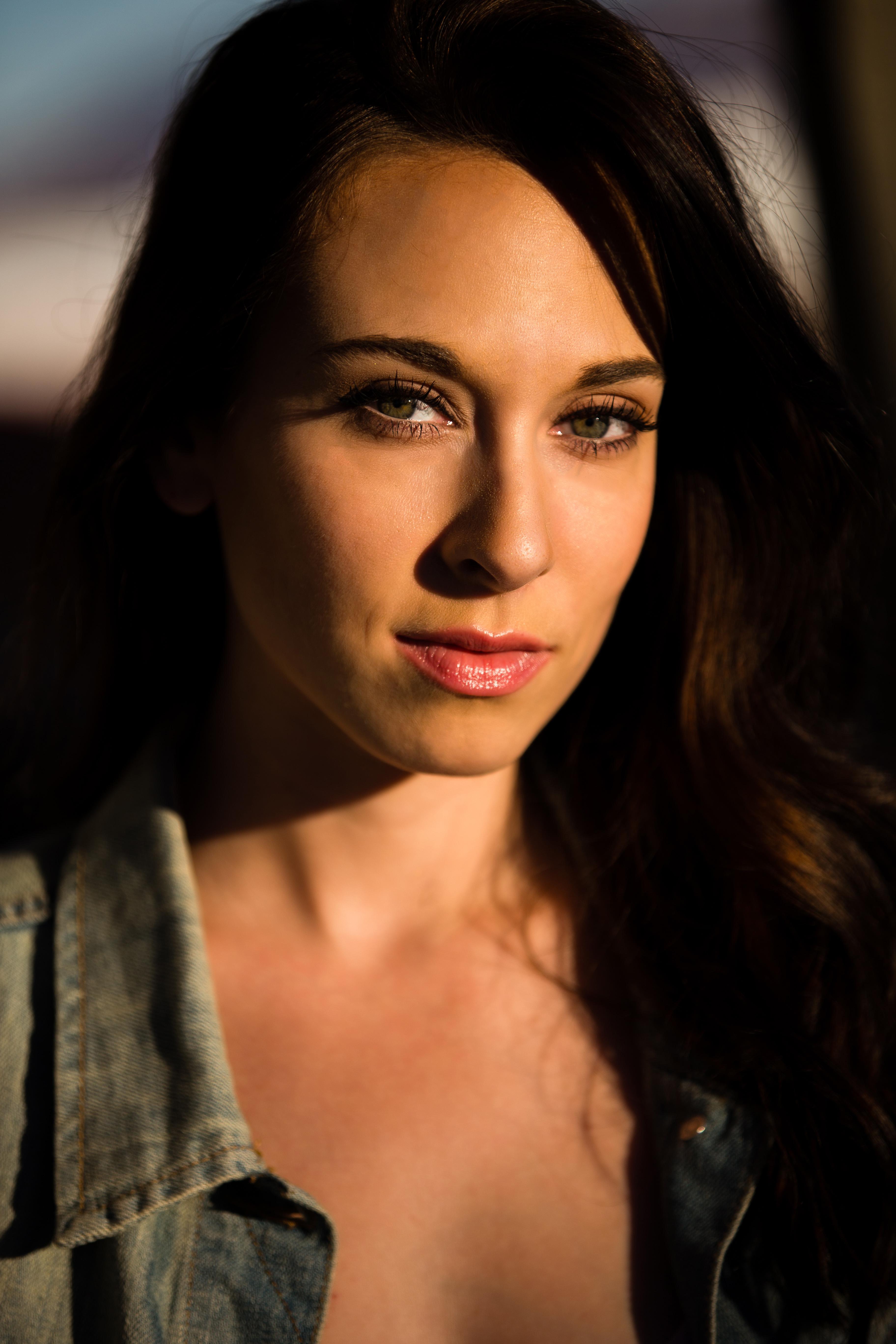 actor Brooke Siffrinn large photo