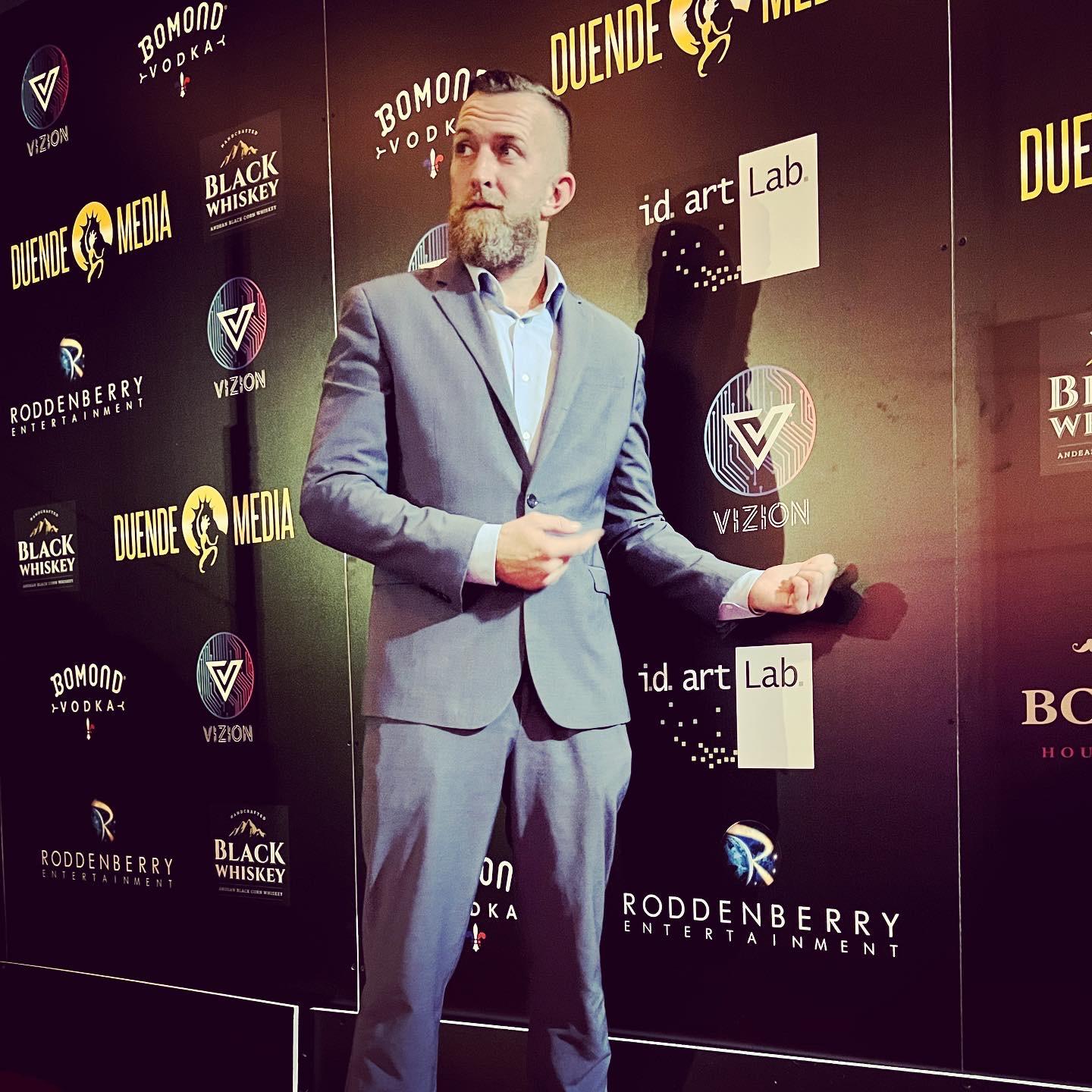 actor Shane Brown large photo