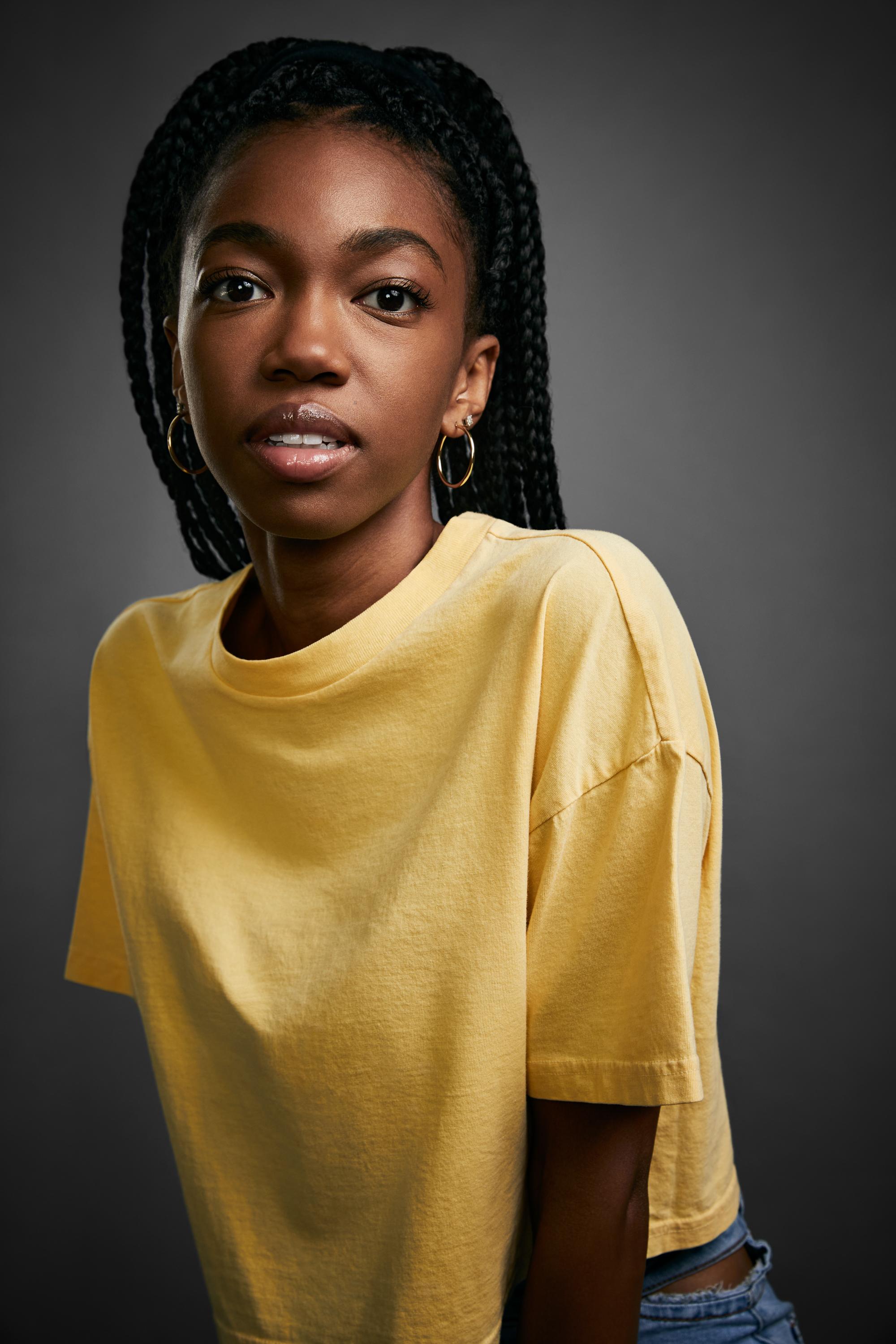 actor Regina Hoyles large photo