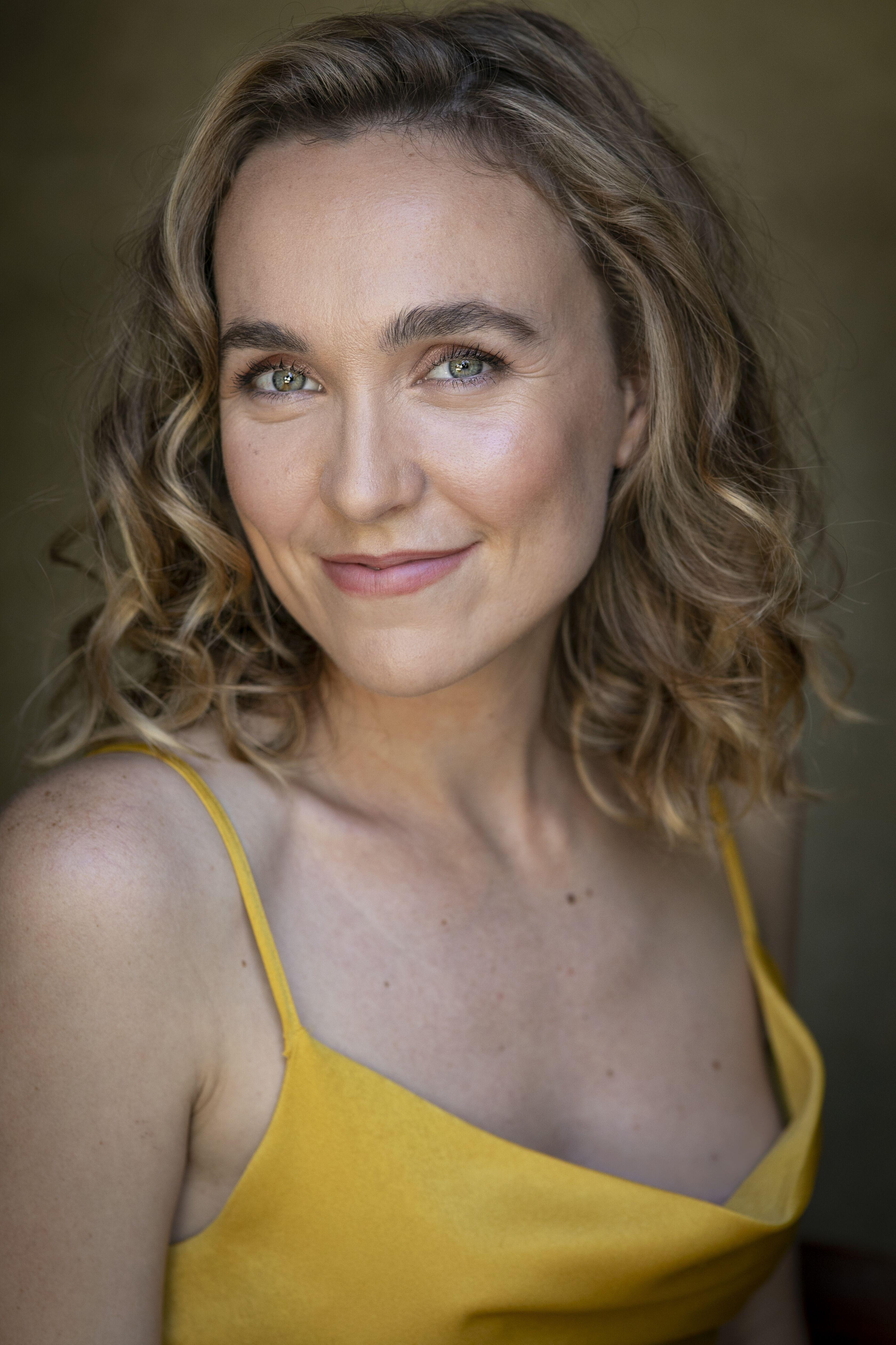 actor Rebecca McFadzien large photo