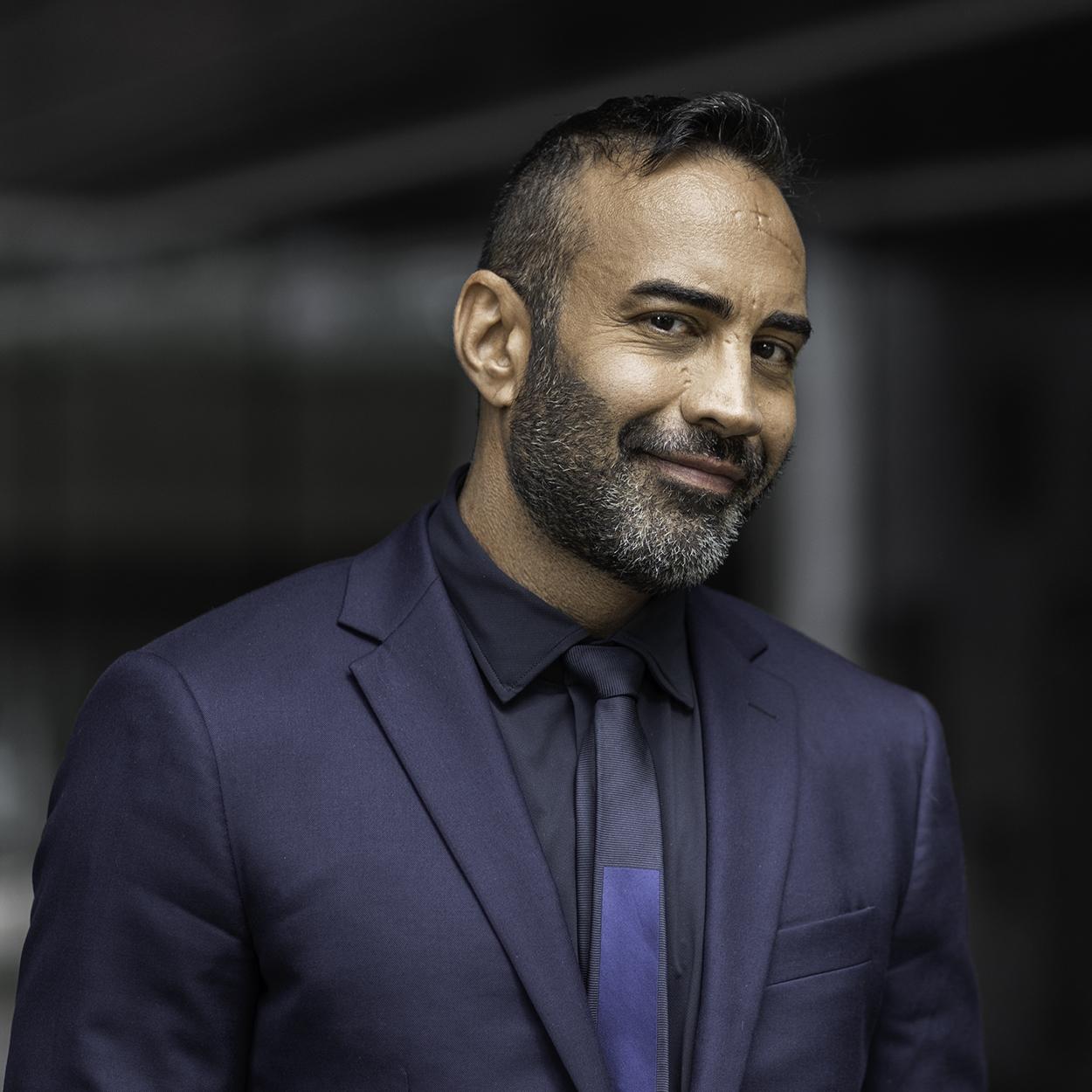 actor Ali Ghahary large photo