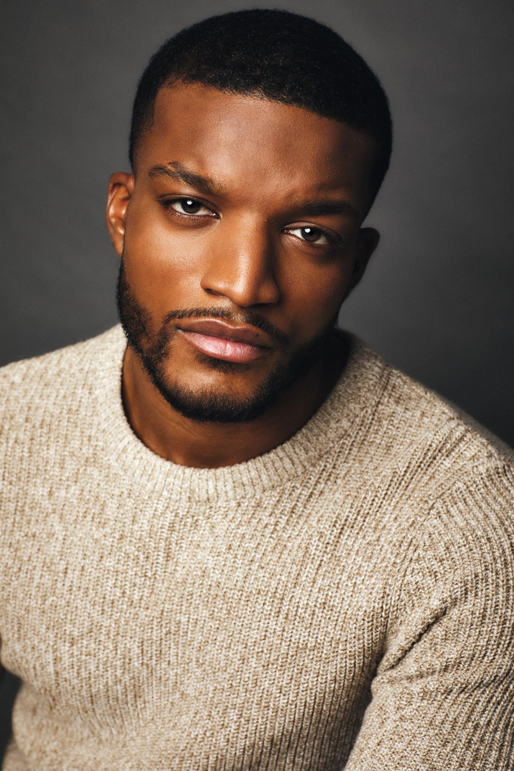 actor Diron Jones large photo