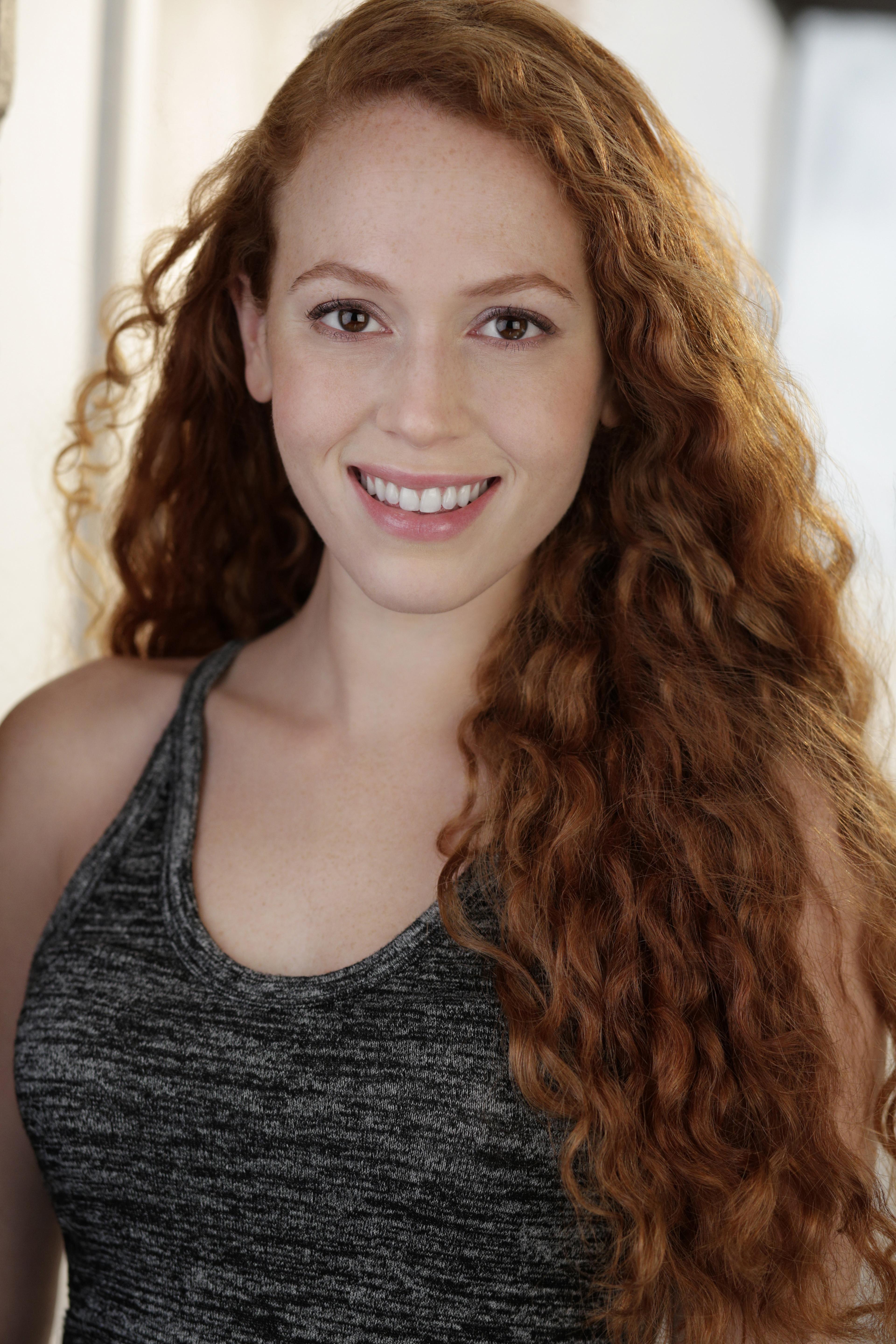 actor Leah Bezozo large photo