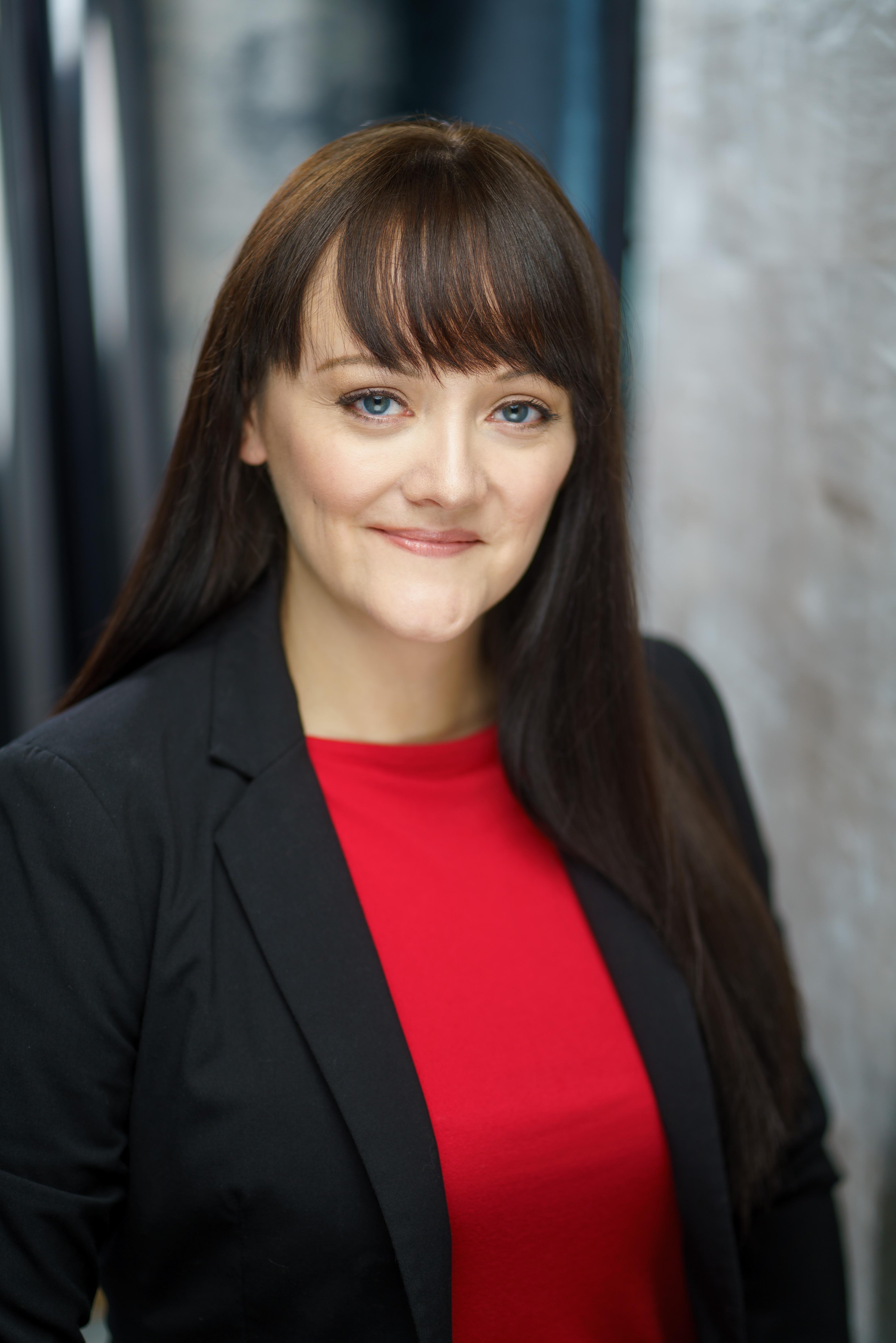 actor Heather Dicke large photo