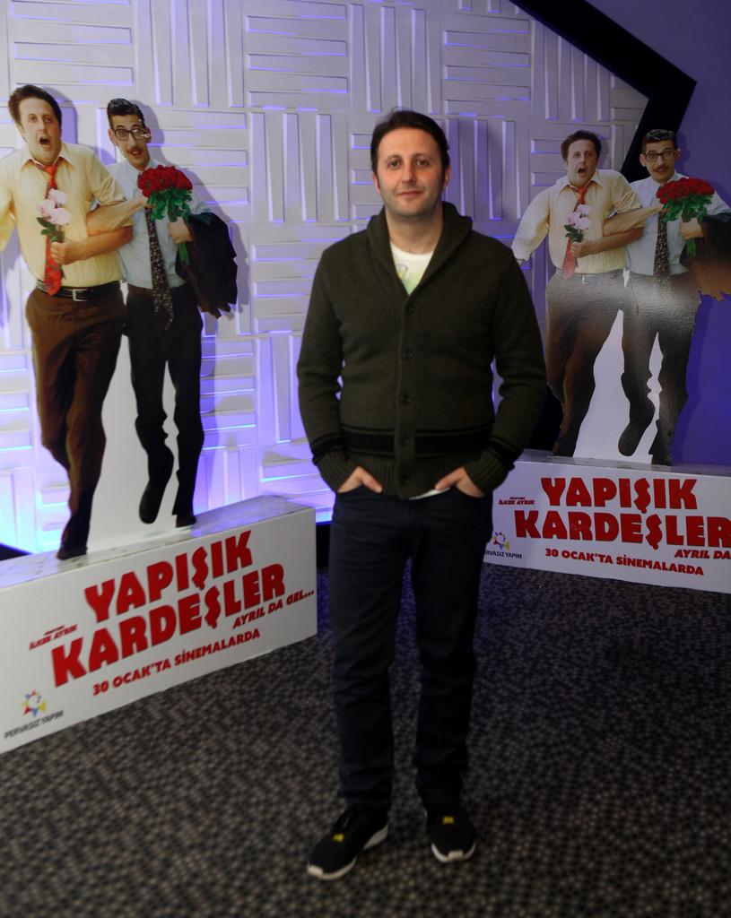 actor Ilker Ayrik large photo