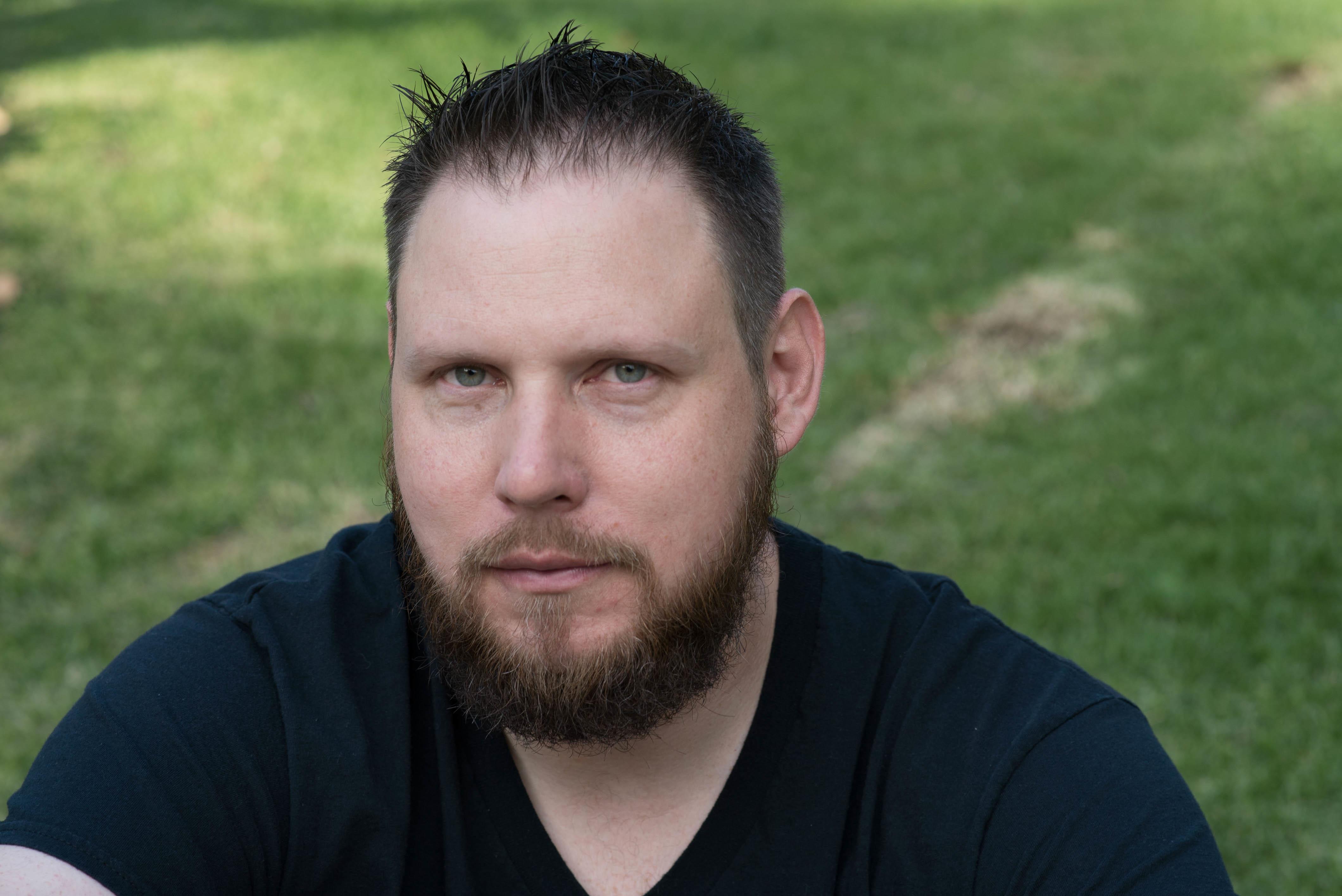 actor Thomas Hennessy large photo