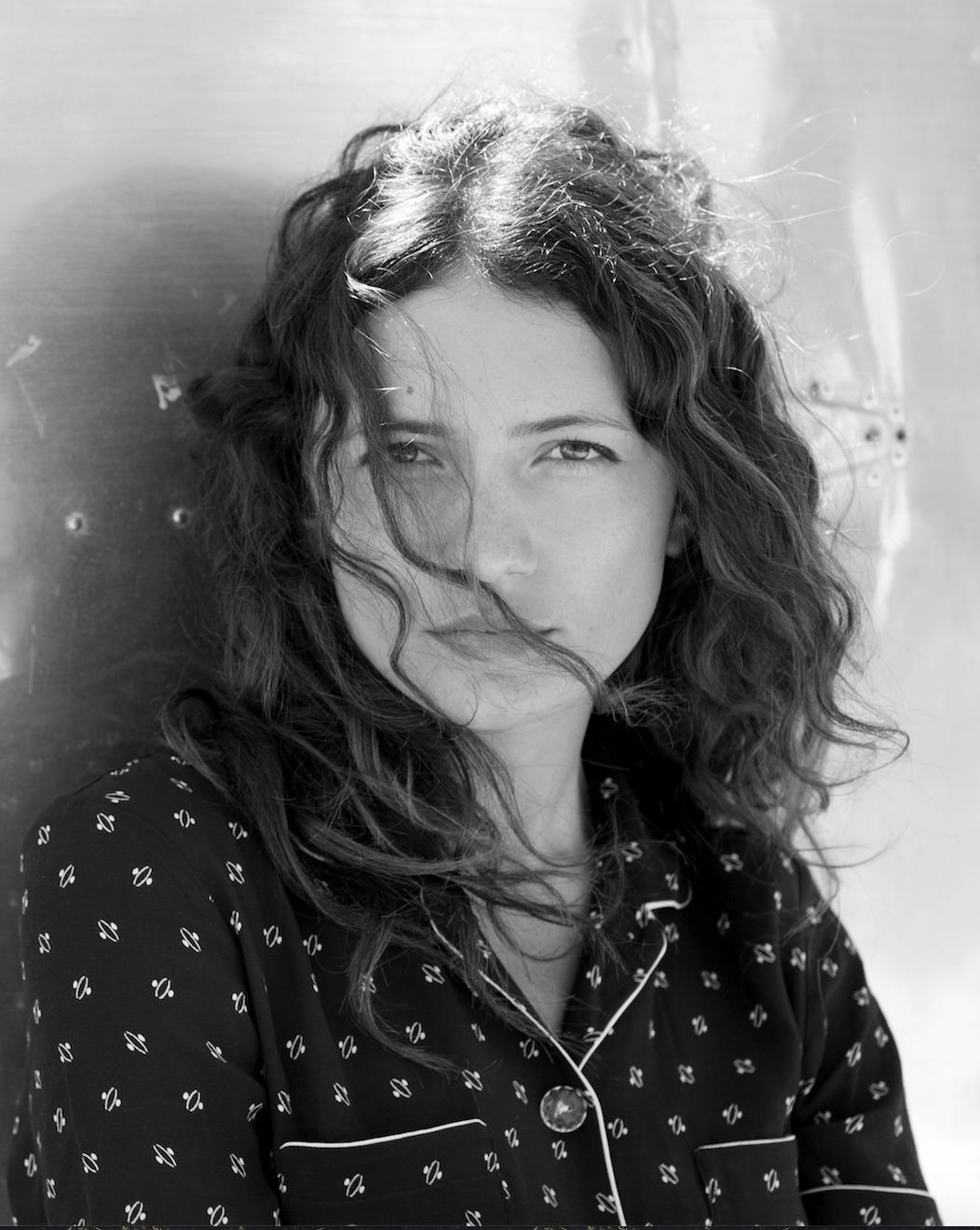 actor Karina Deyko large photo