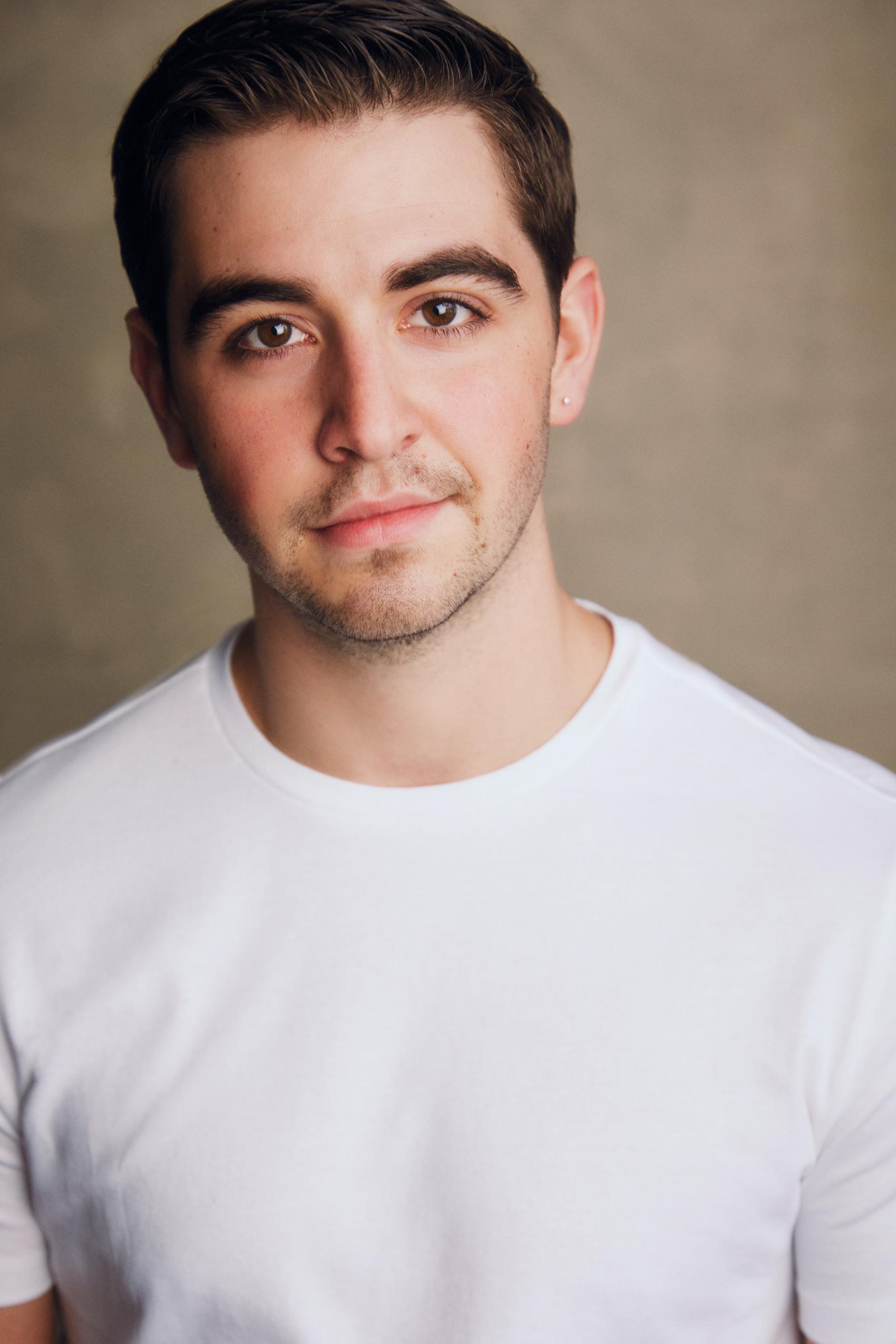 actor Avery Sedlacek large photo