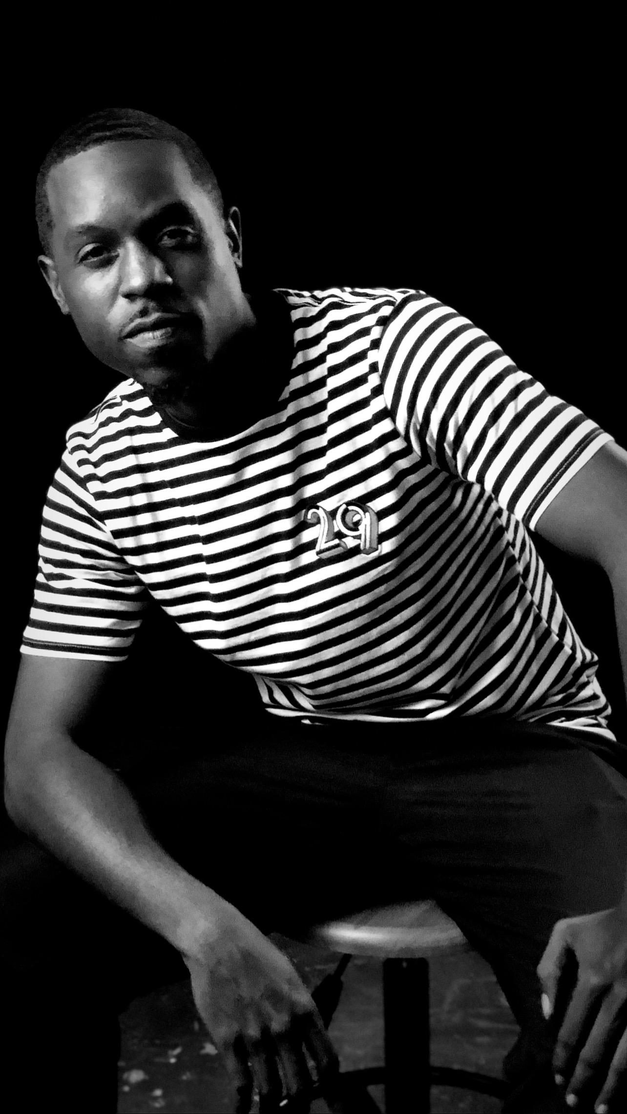 actor Derrick Owens large photo