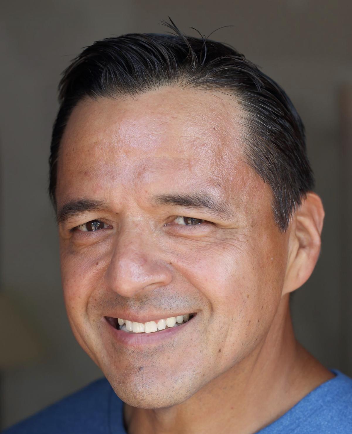 actor Ray L. Perez large photo