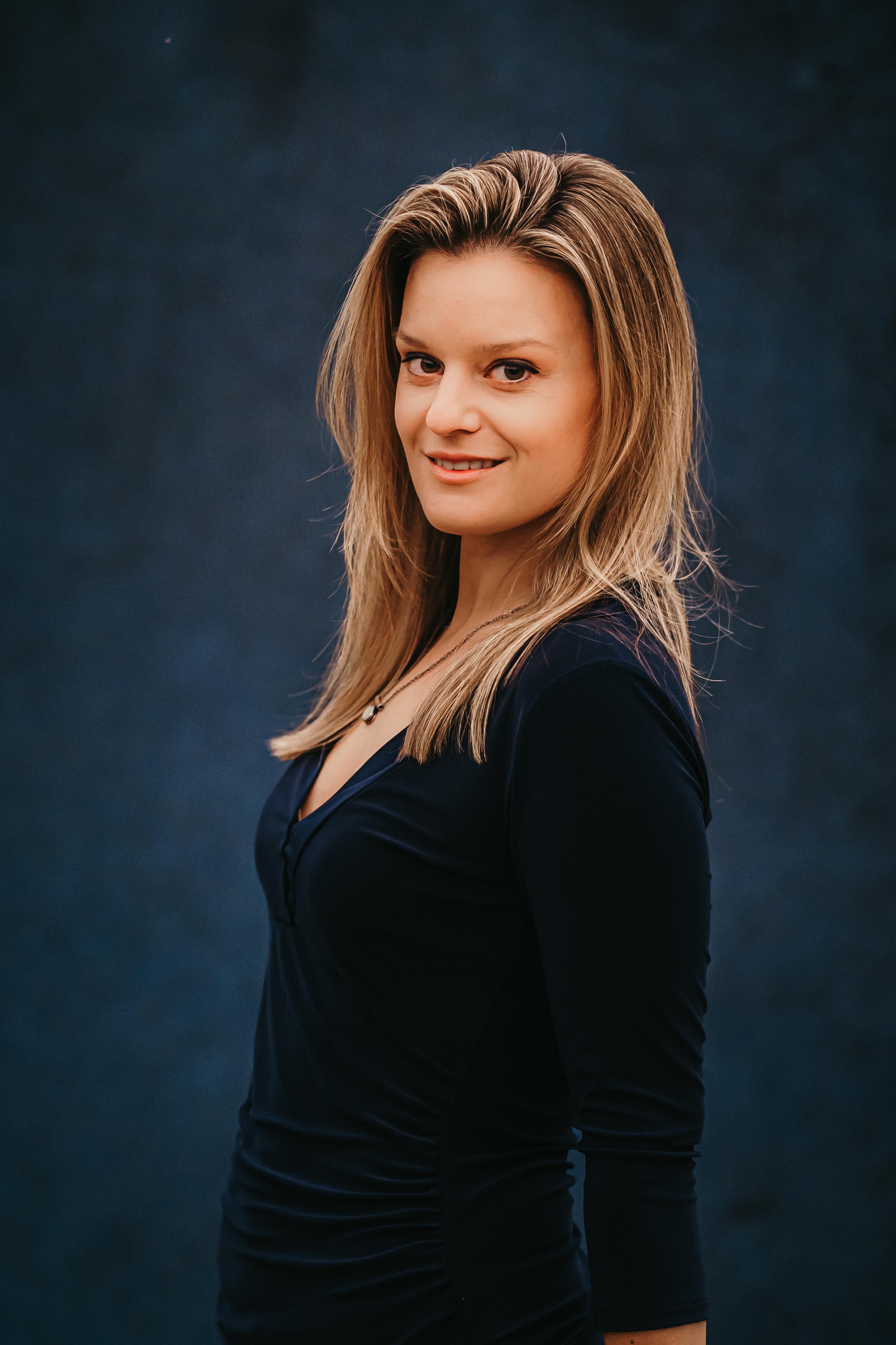 actor Haley Heslip large photo