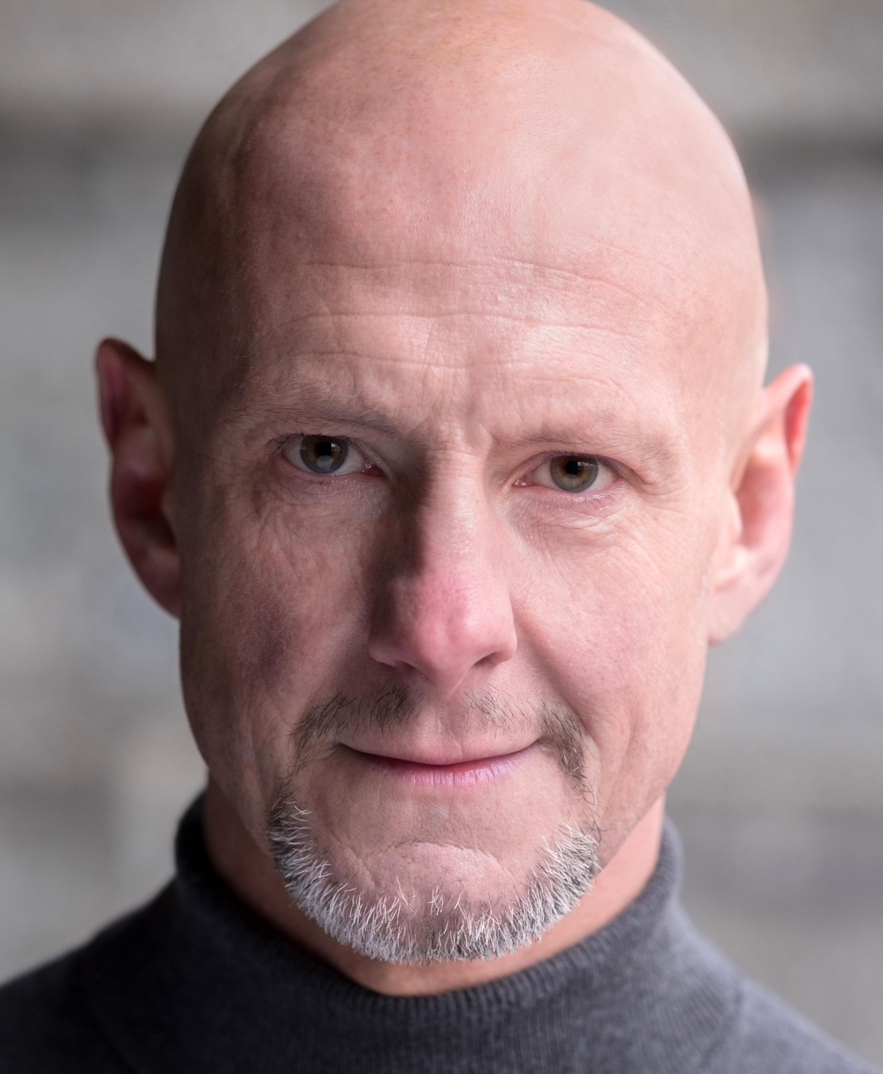 actor Toby Wynn-Davies large photo