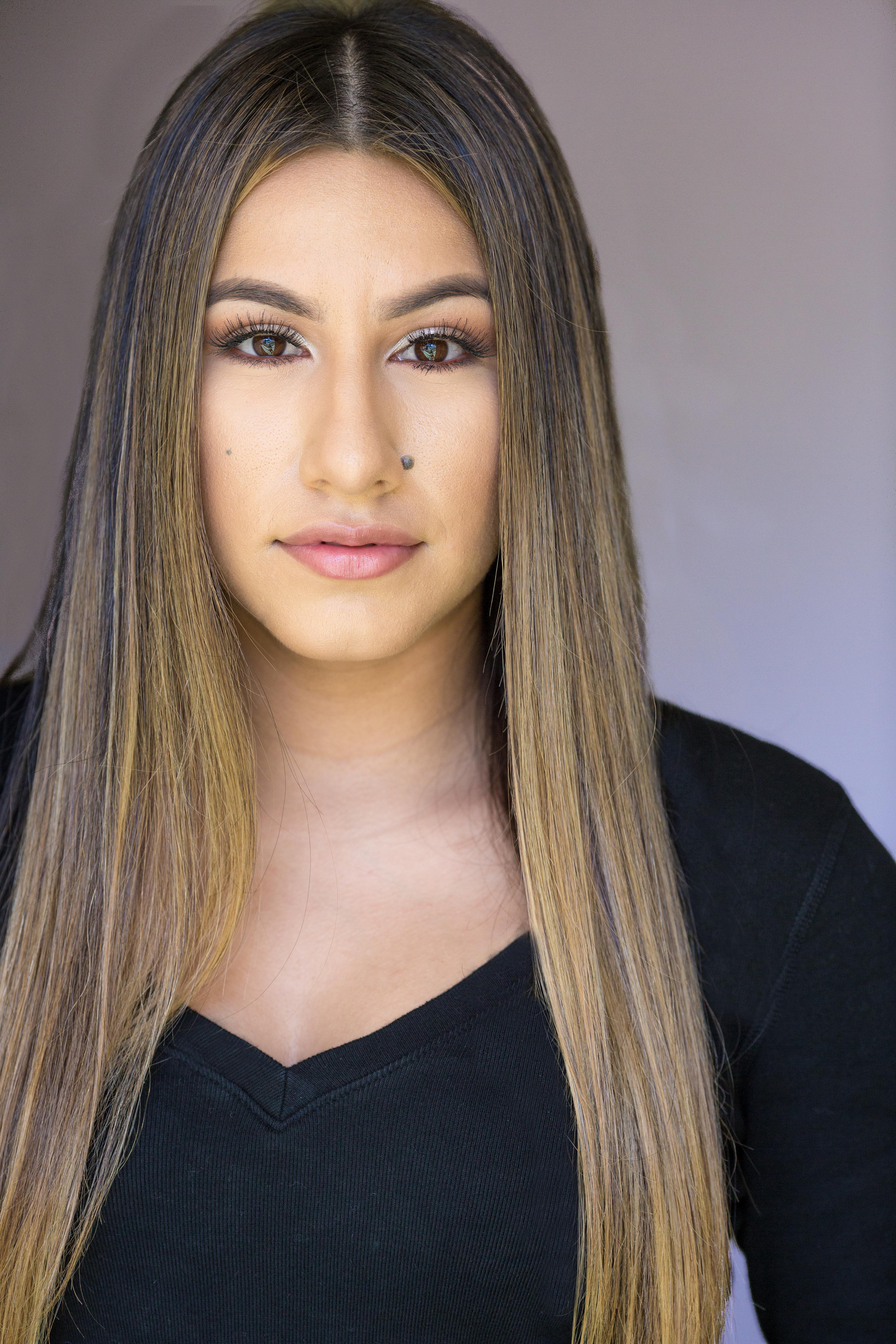 actor Leslie Arcos large photo