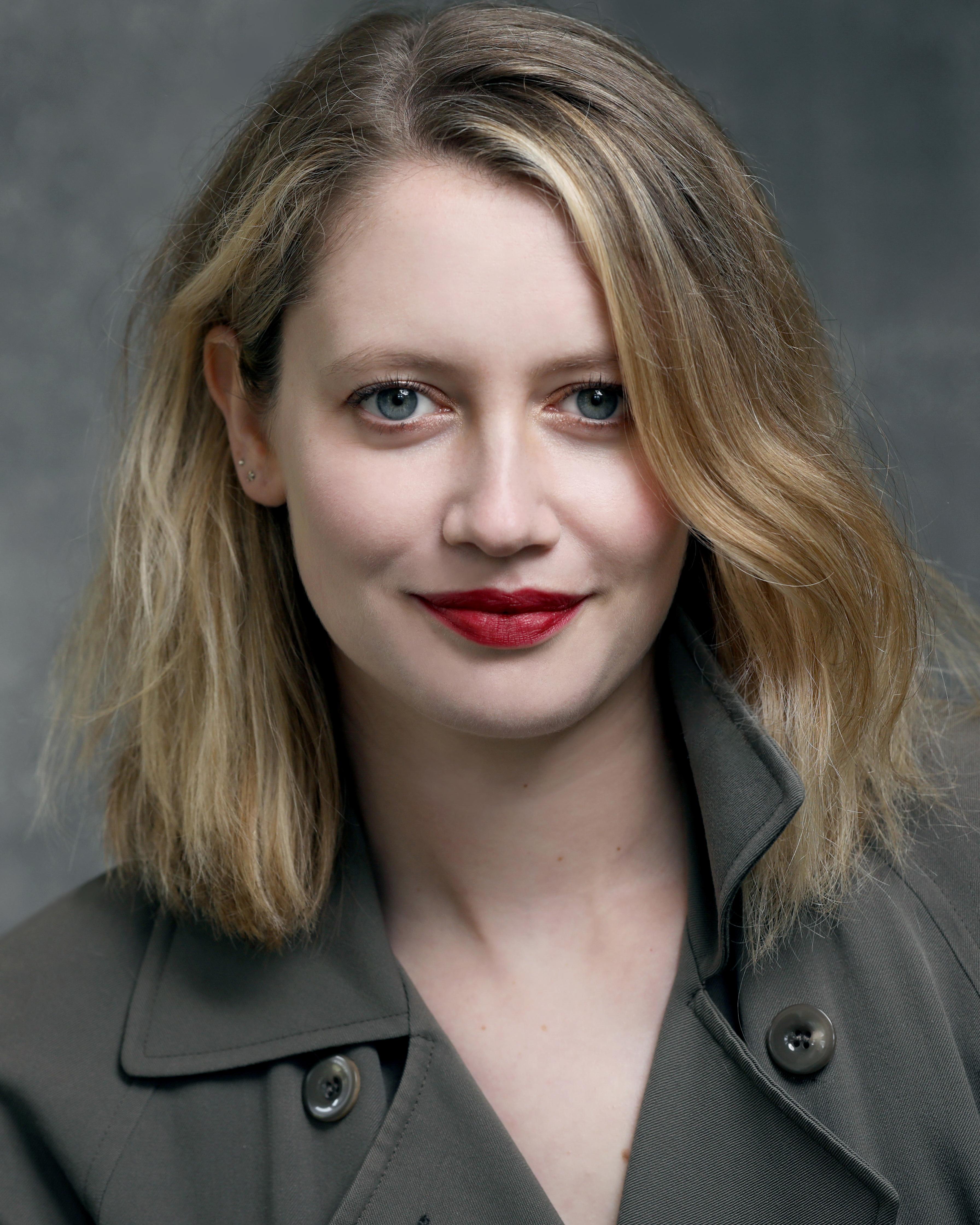 actor Sophie Fisher large photo