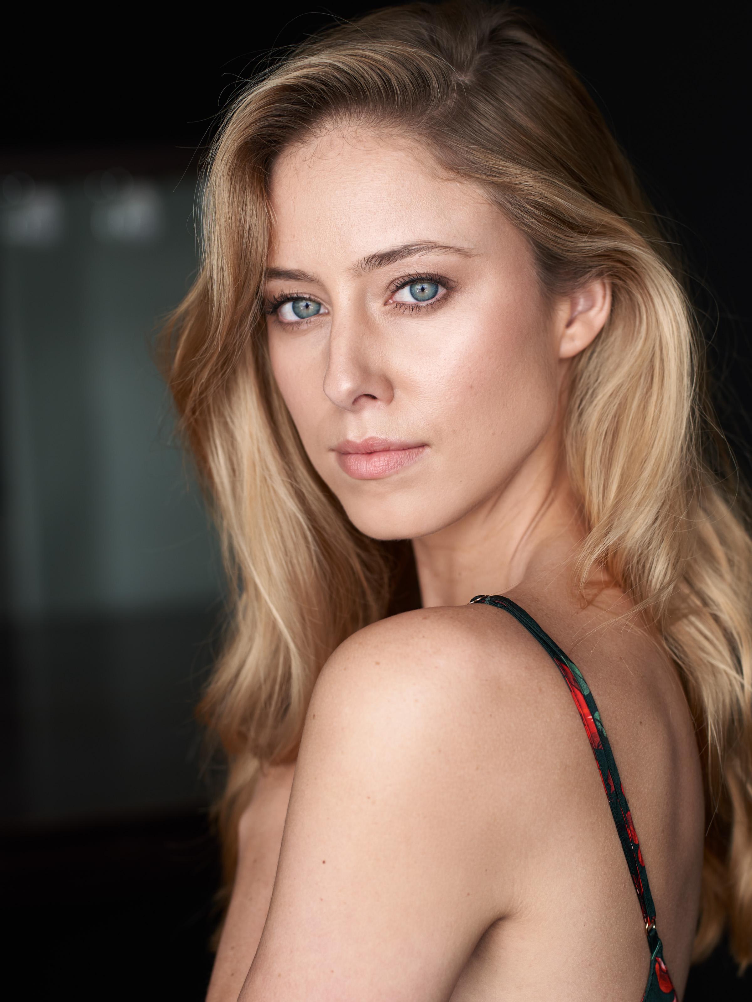 actor Jacqui Purvis large photo