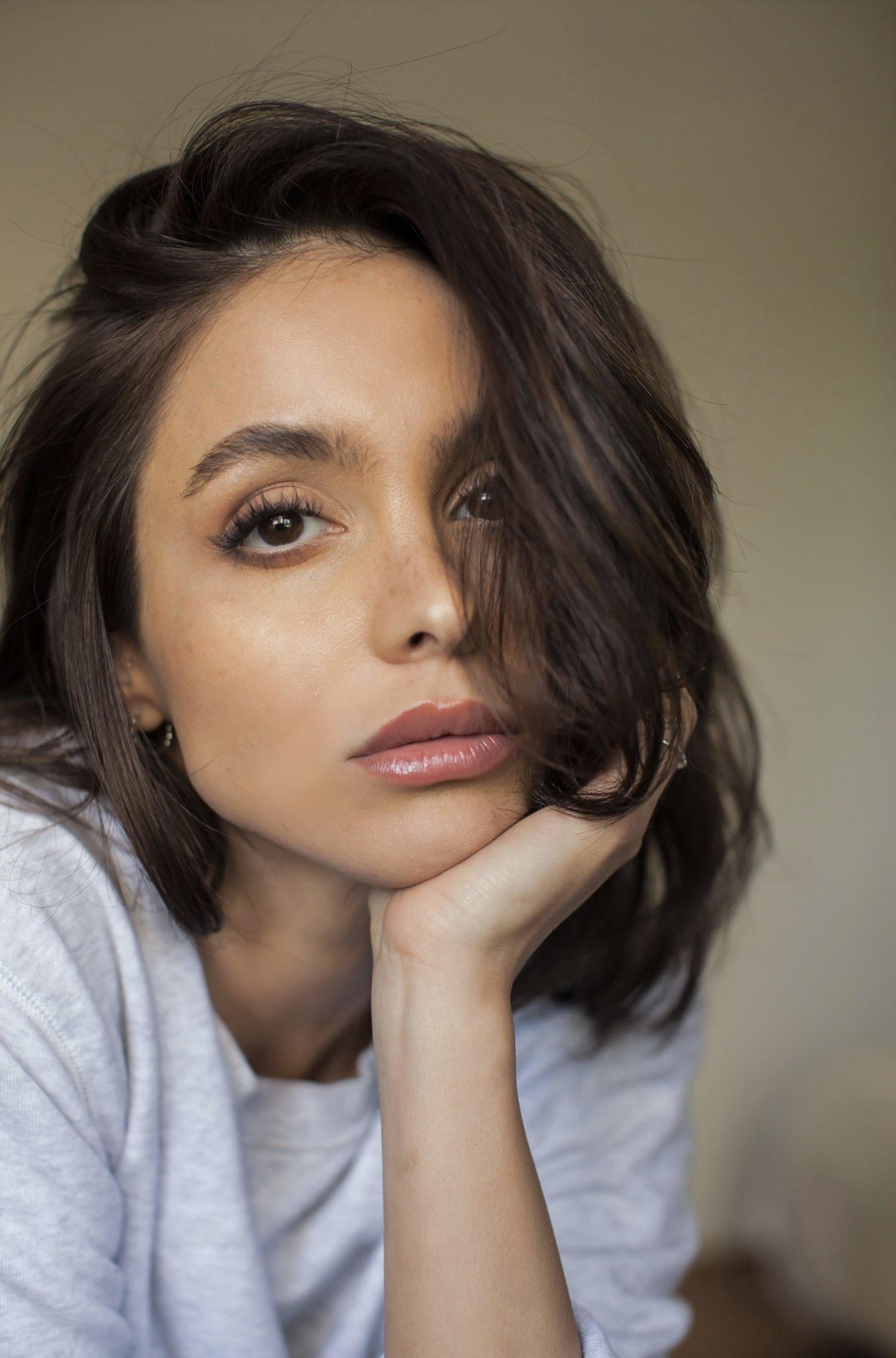 actor Danyella Angel large photo