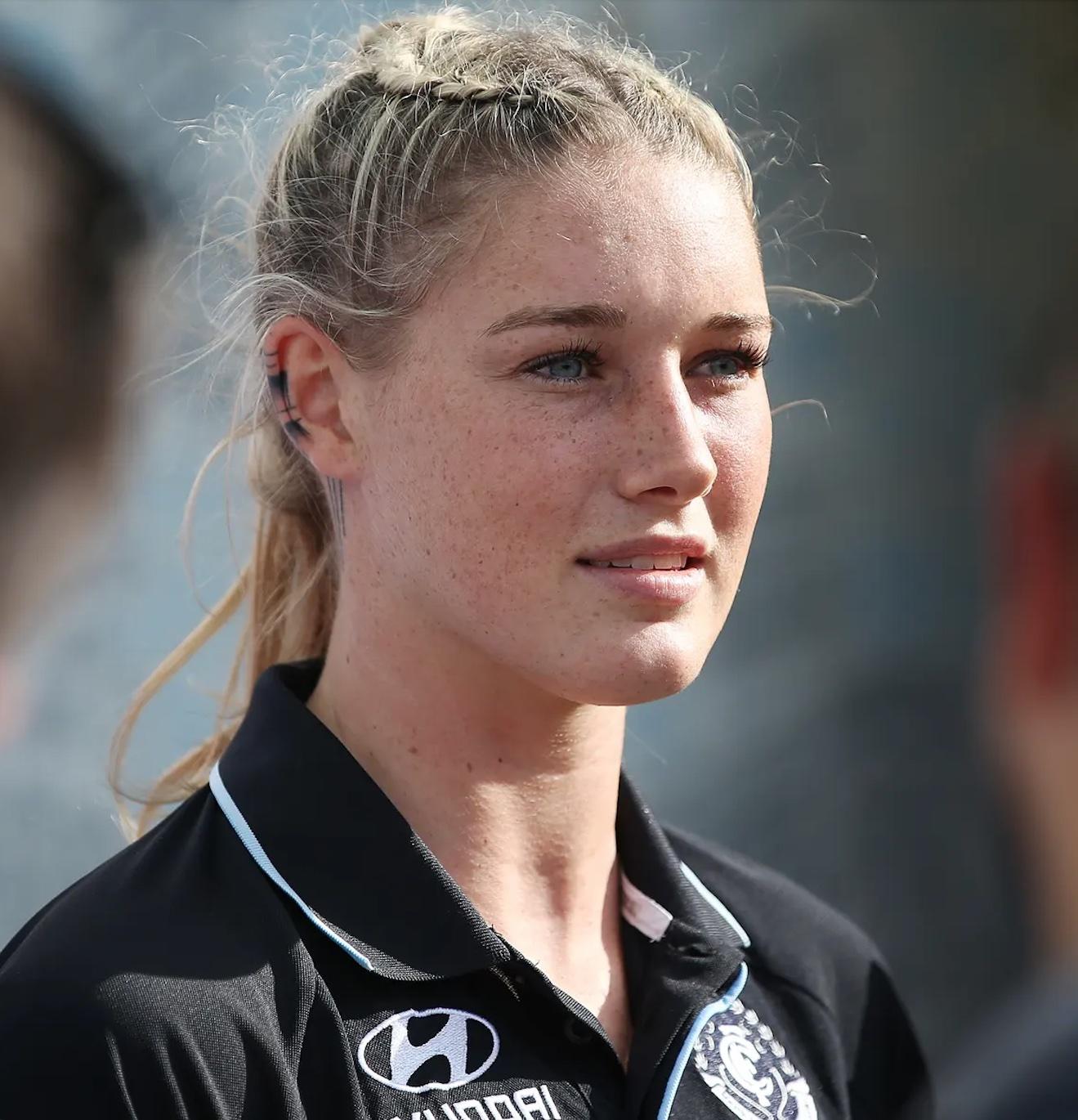 actor Tayla Harris large photo