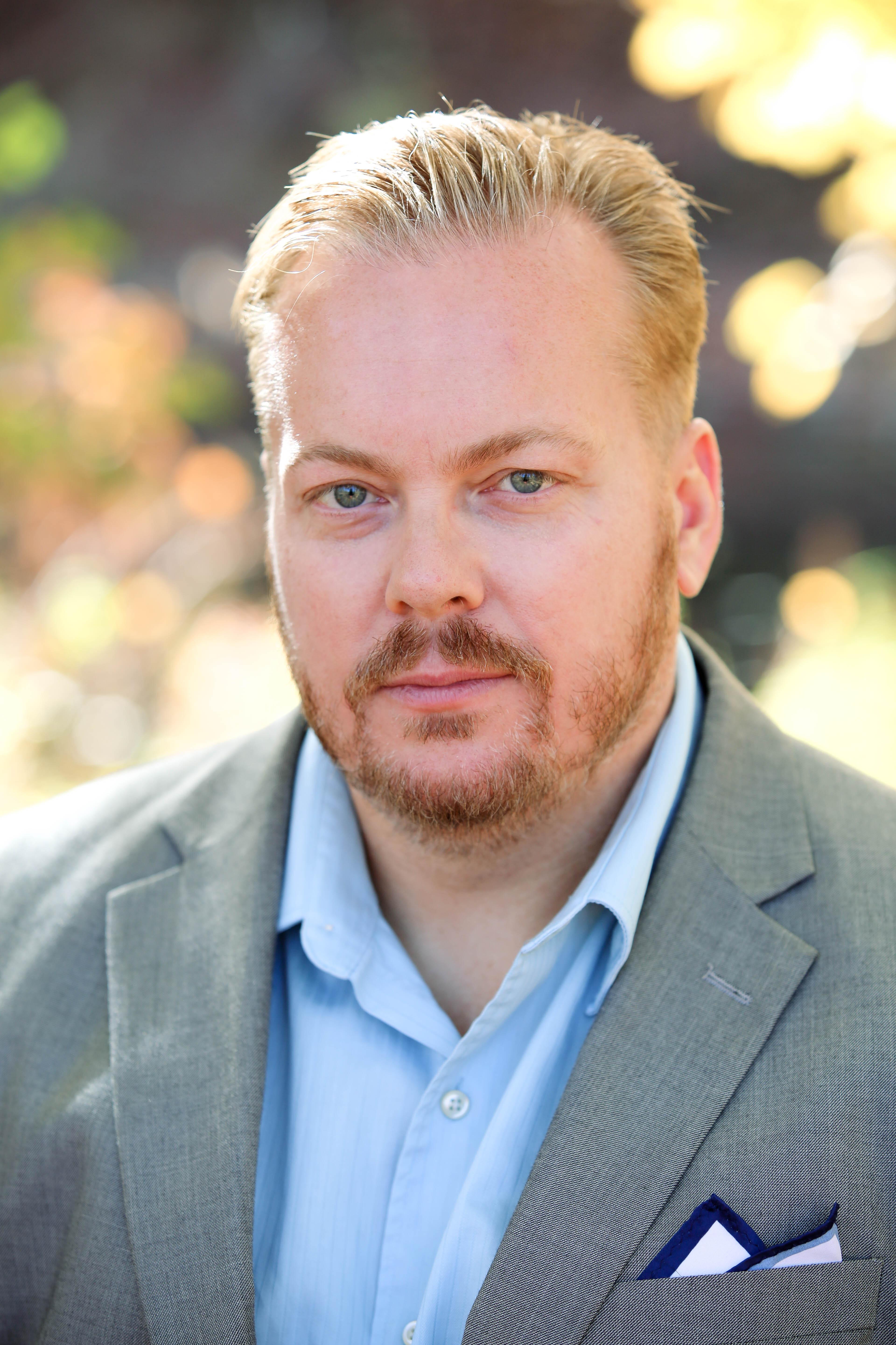 actor Kevin Tanski large photo