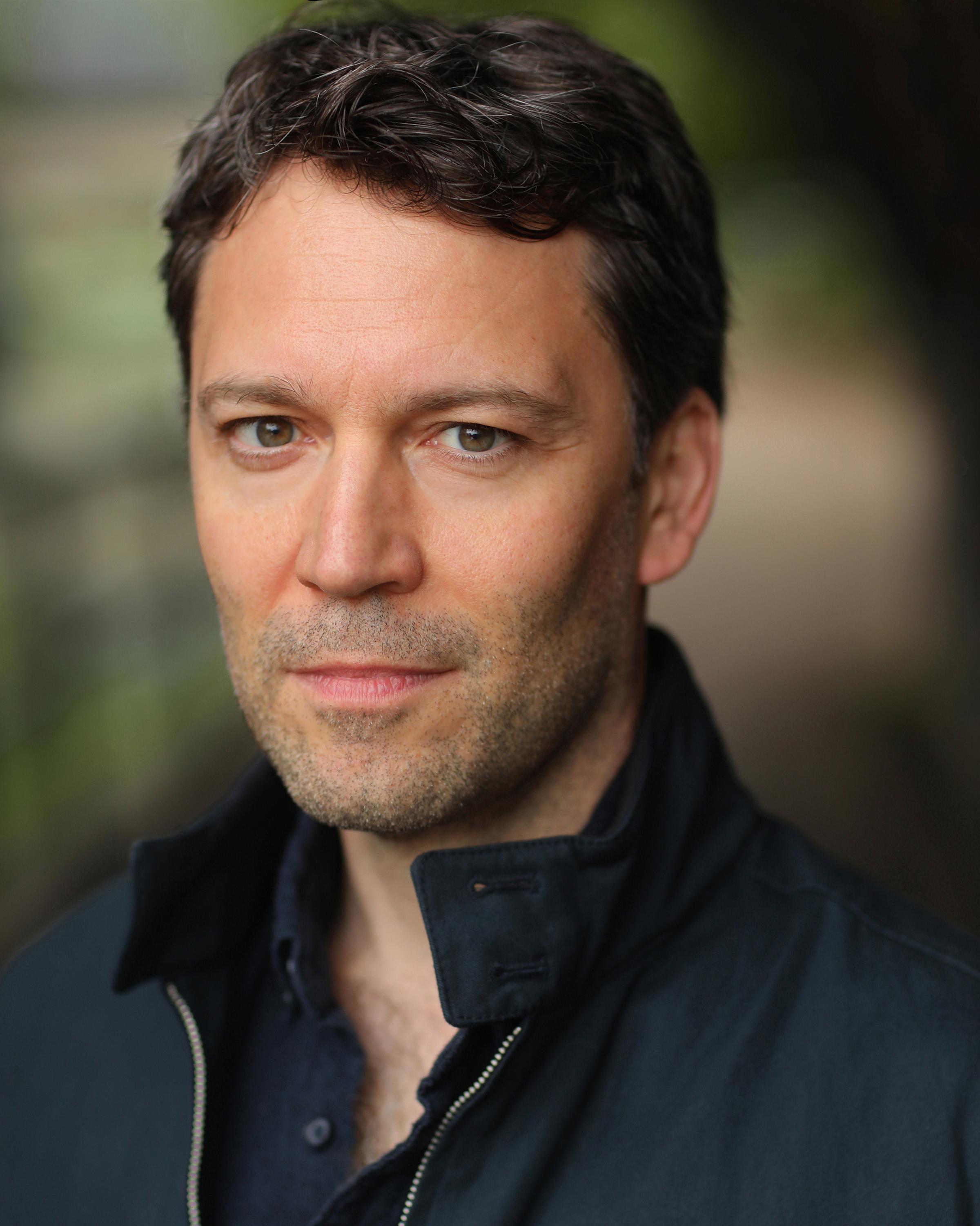 actor Max Dowler large photo