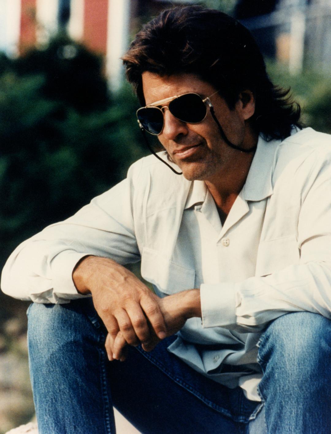 actor Jon Peters large photo