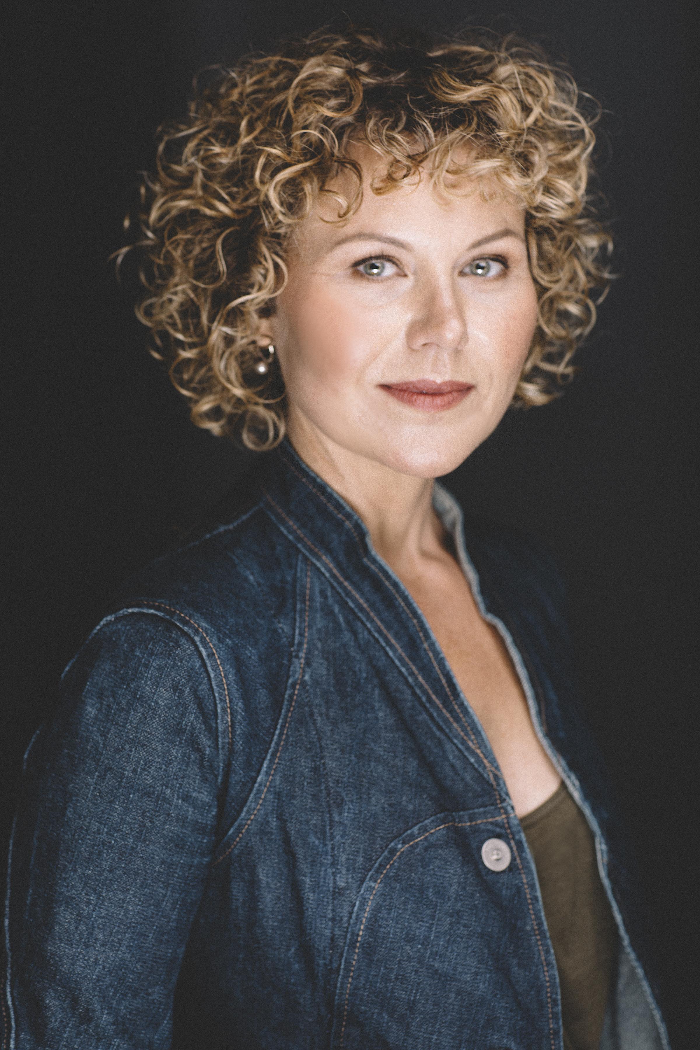 actor Samantha Espie large photo