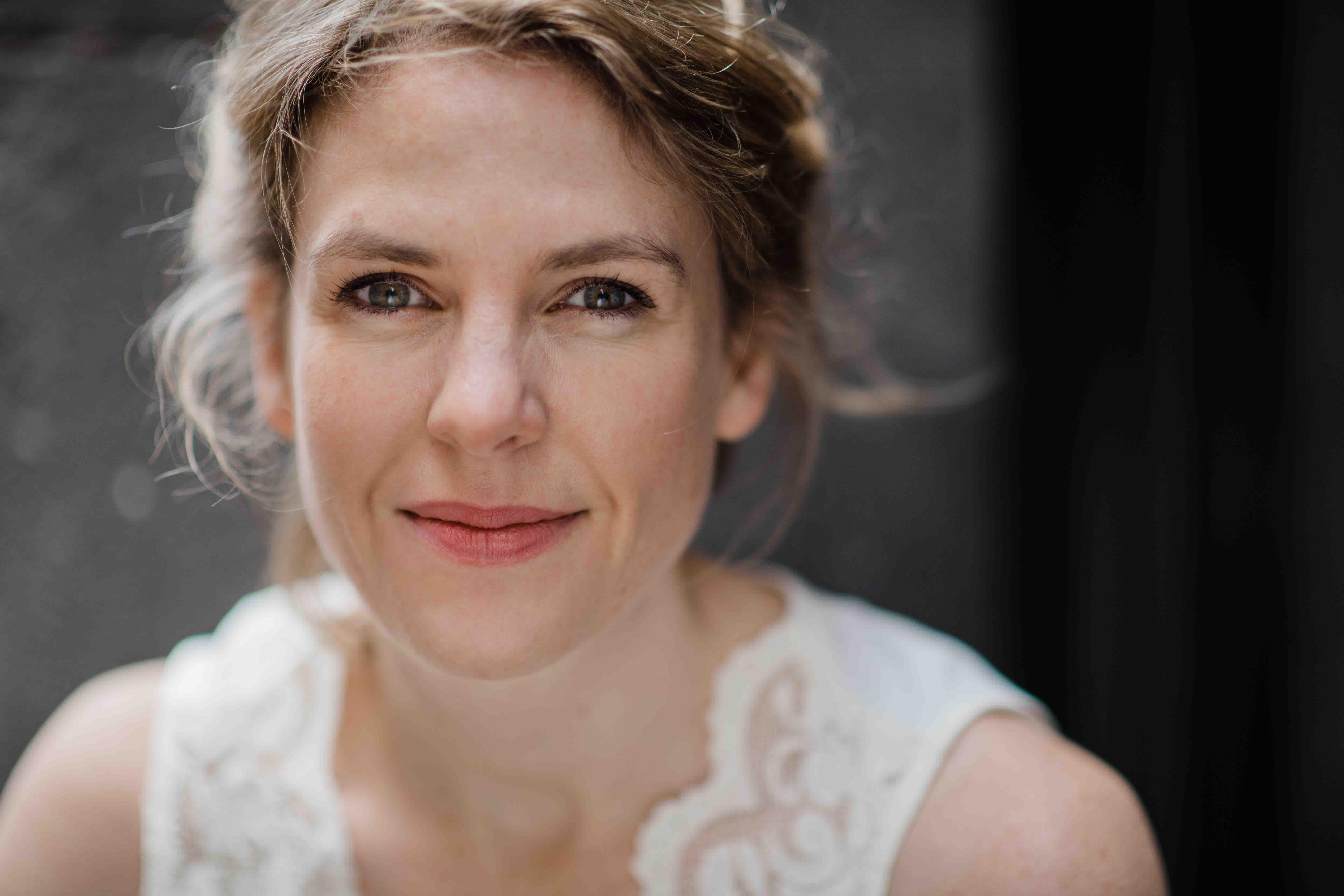 actor Lauren Bailey large photo