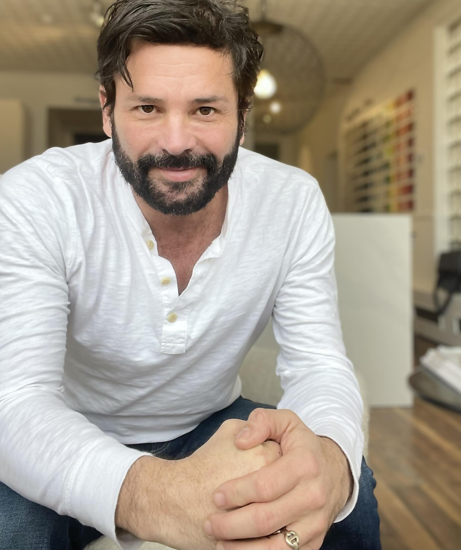 actor Joel Wasserman large photo