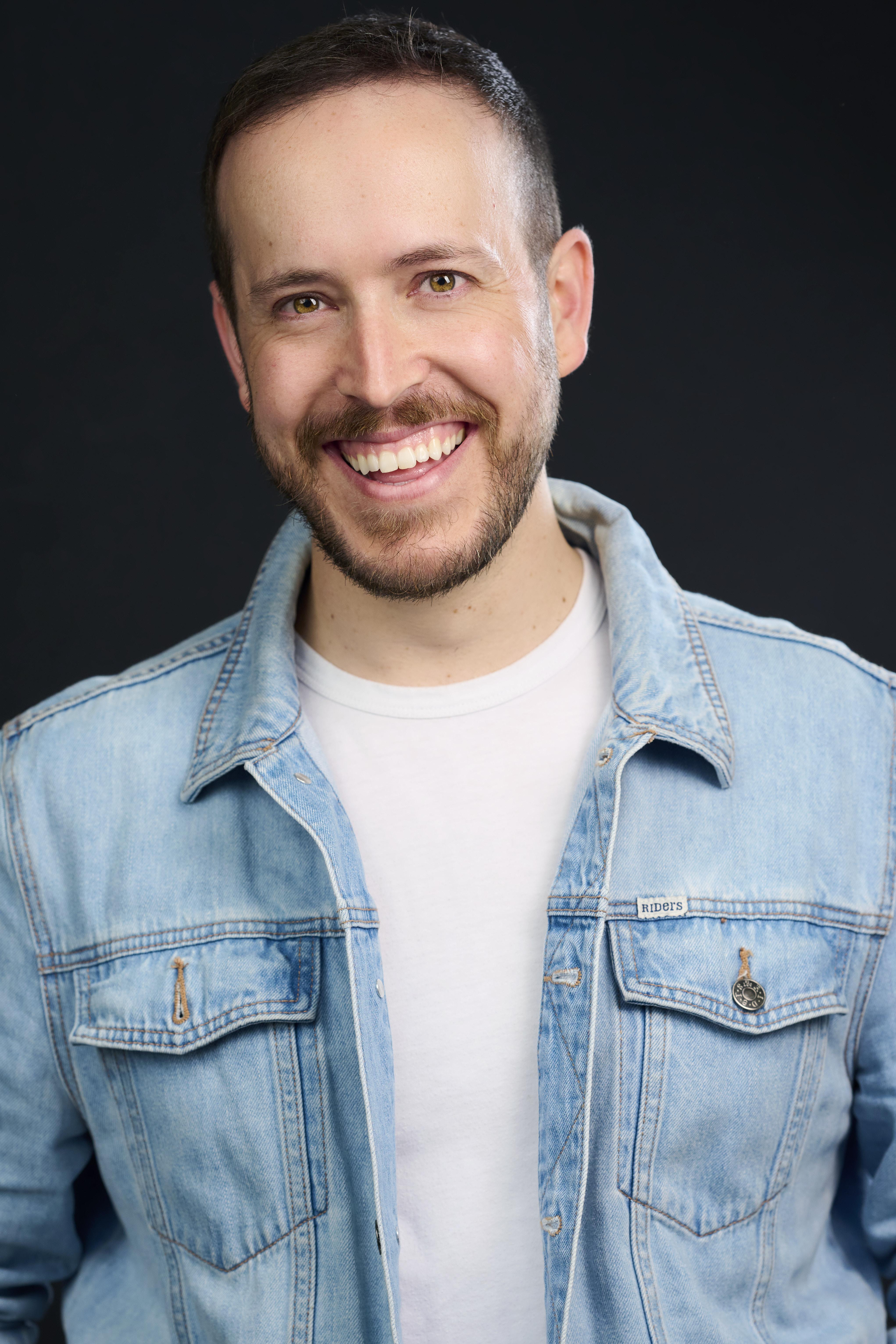 actor William Lee large photo