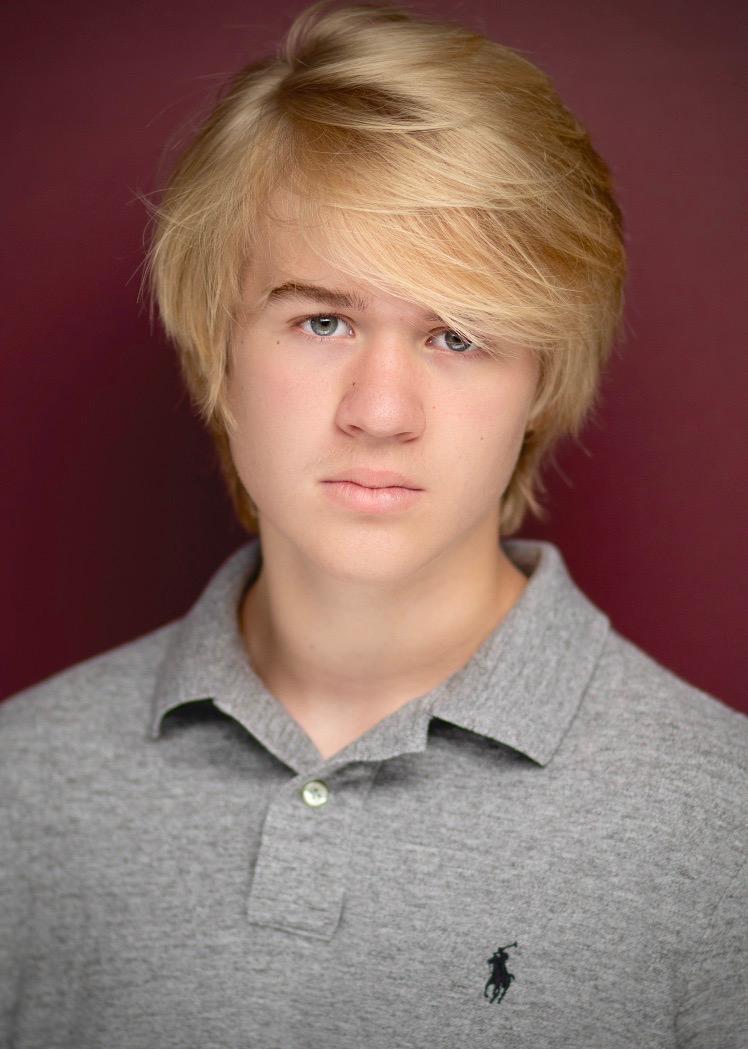 actor Bobby Batson large photo