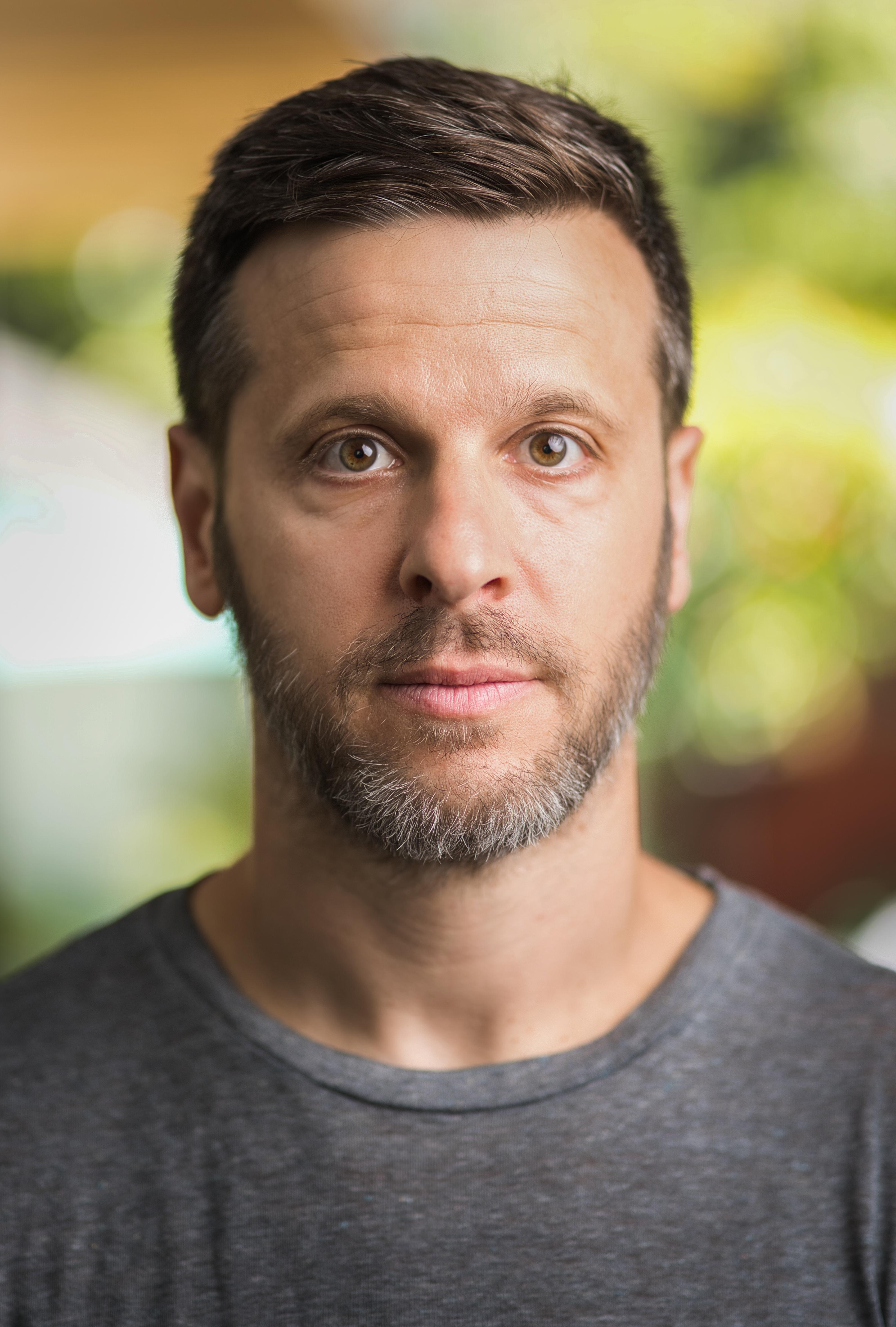 actor Micah Cohen large photo