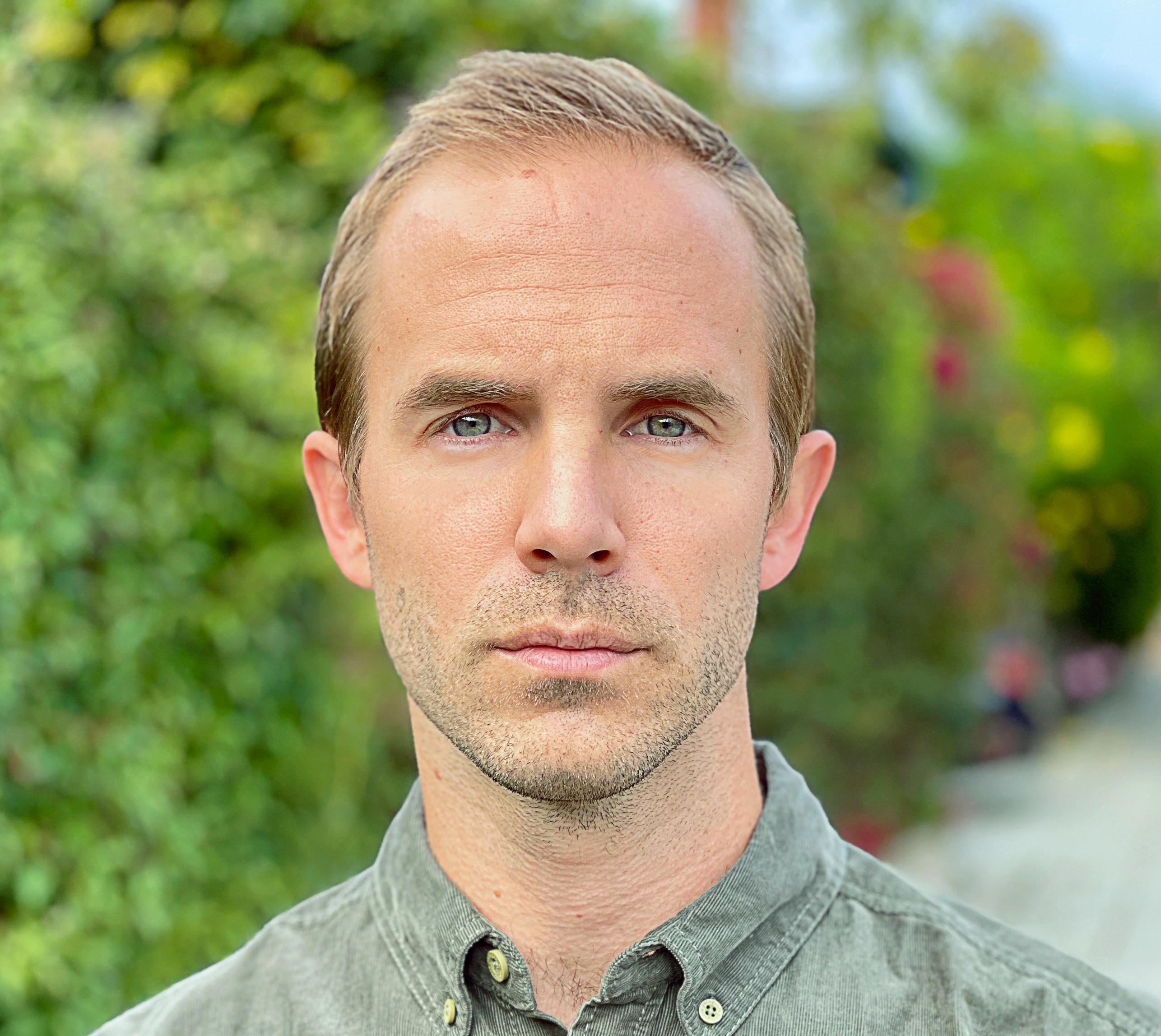 actor Blake Scott Lewis large photo