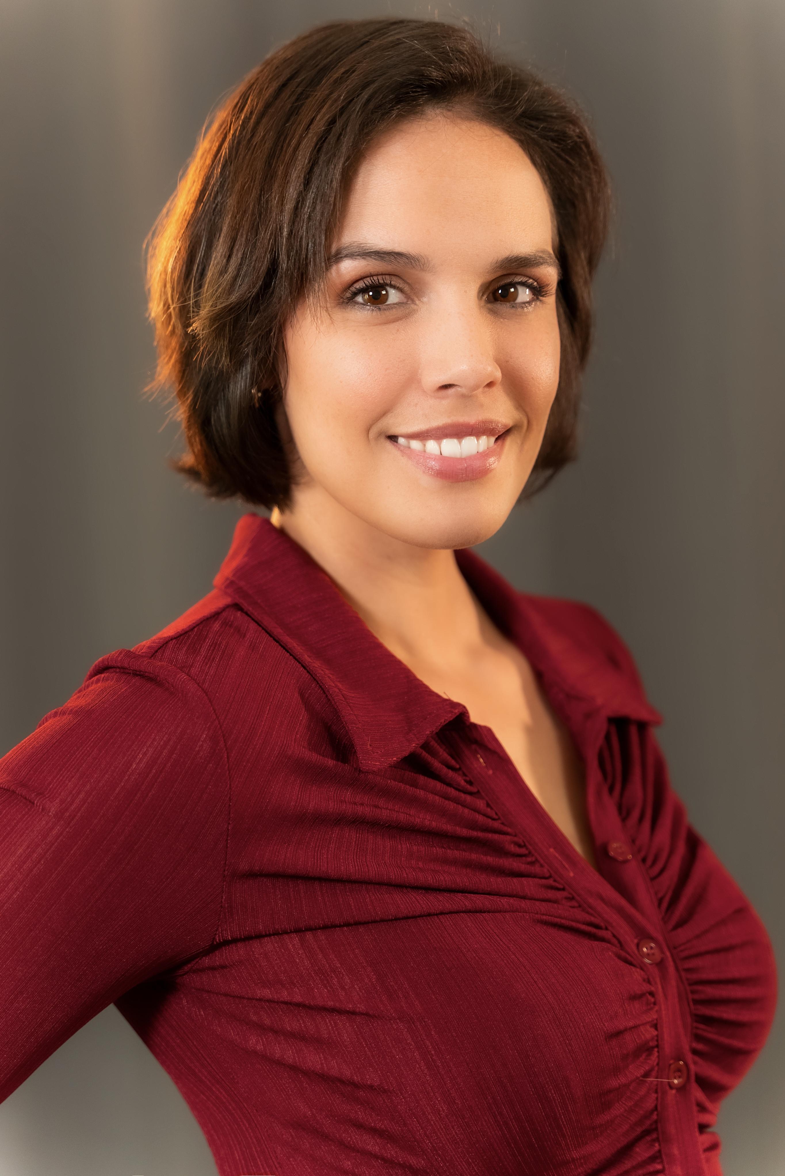 actor Allie Perez large photo