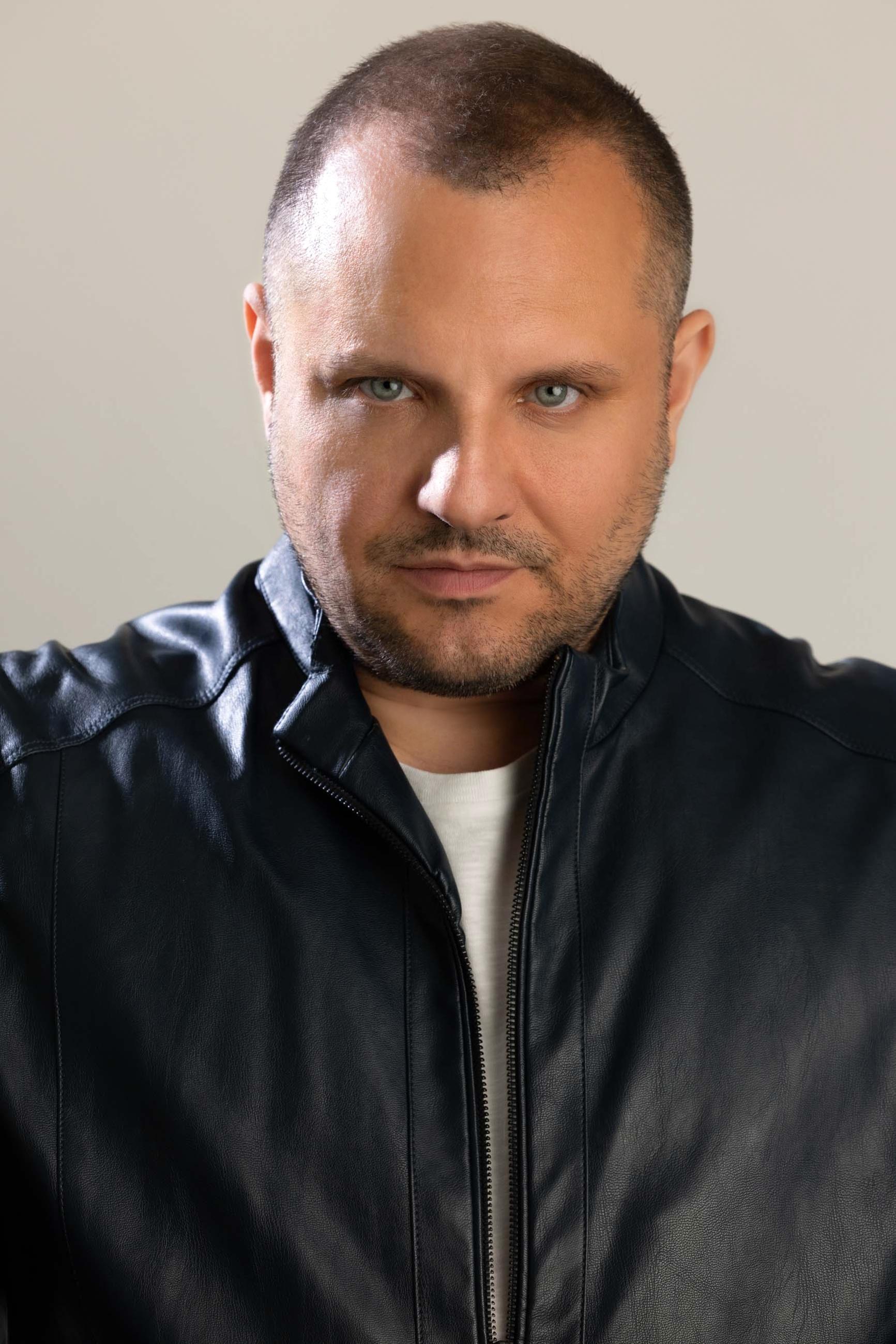 actor Danny Doherty large photo