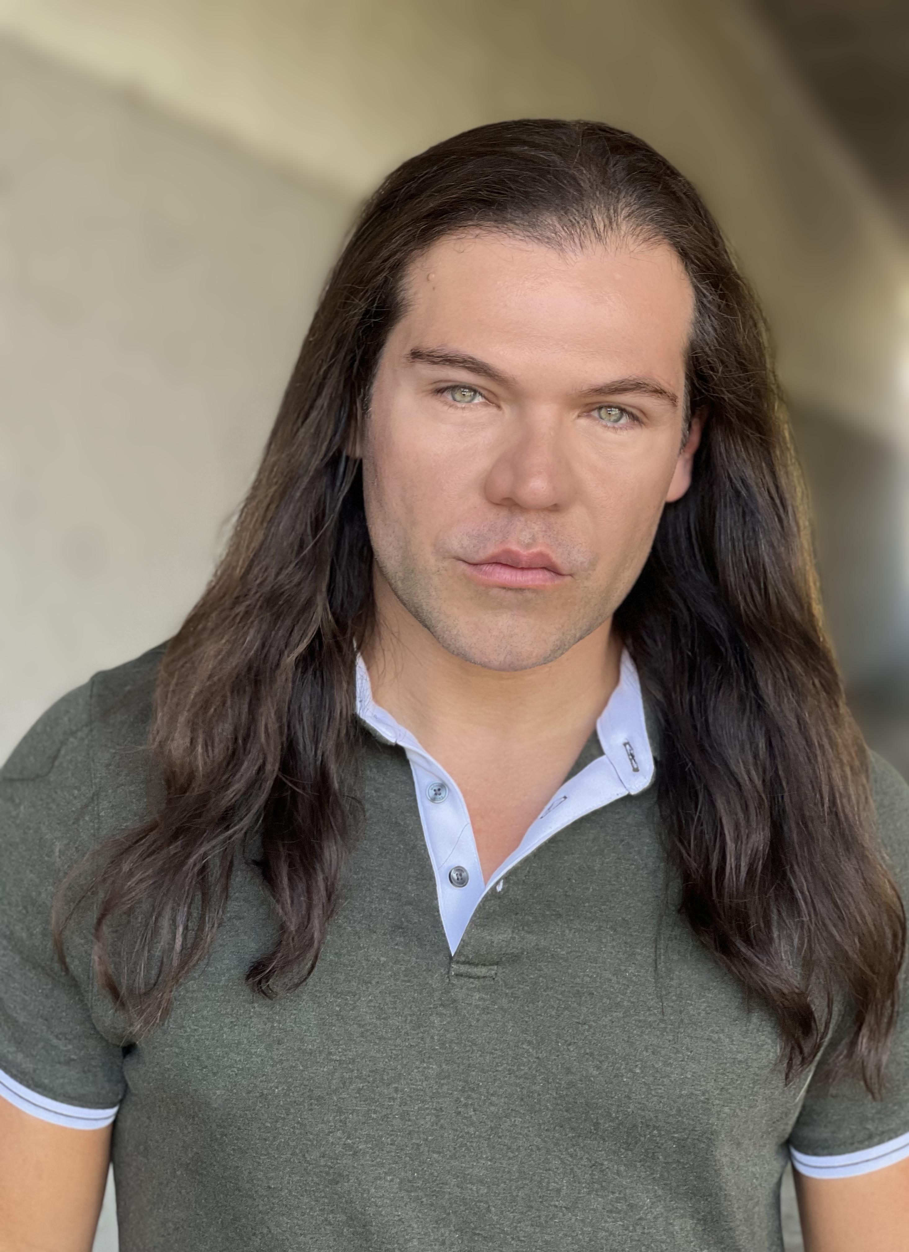 actor George Cisneros large photo